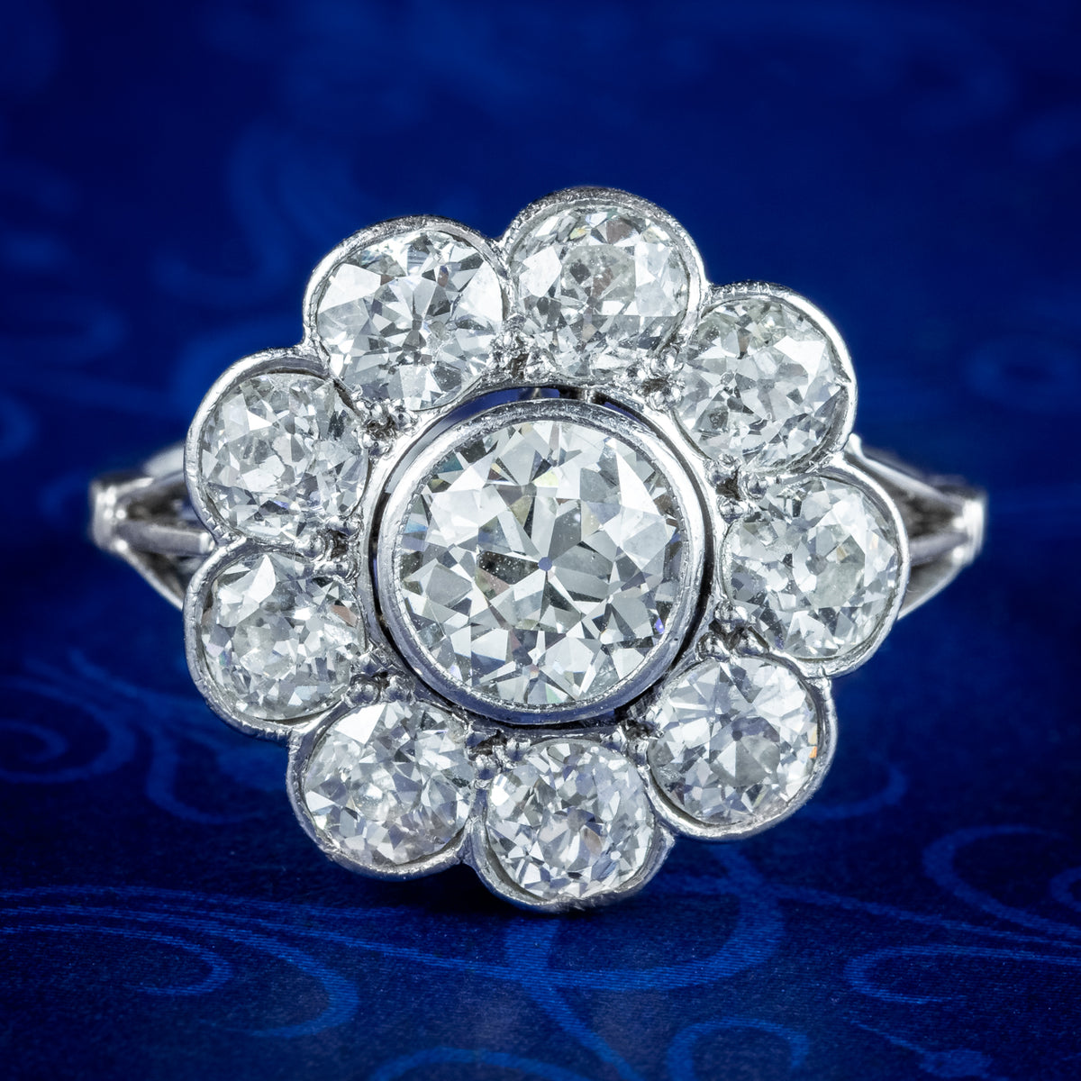 Antique Edwardian Diamond Daisy Cluster Ring 3ct Total Main image