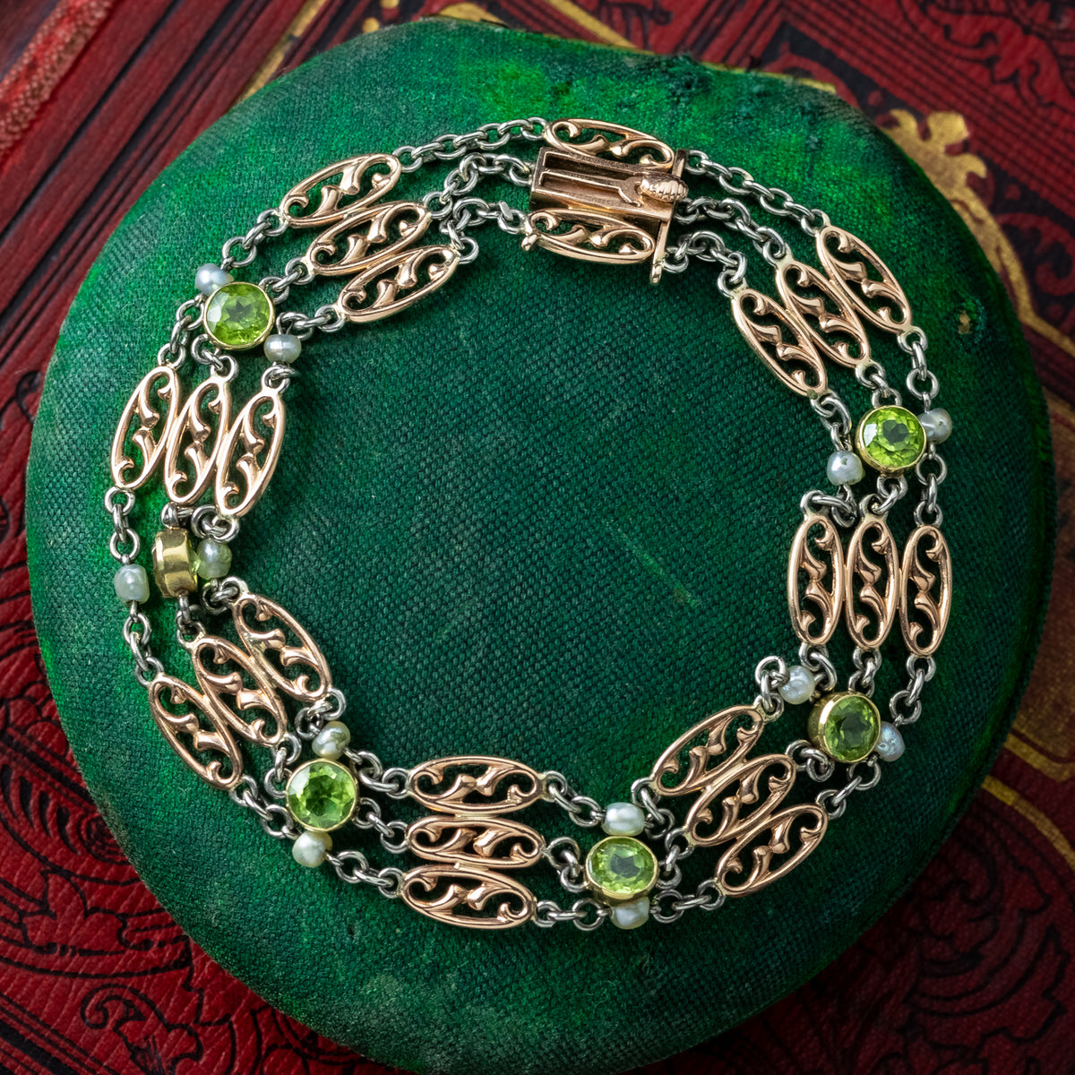 Antique Edwardian Peridot Pearl Bracelet 