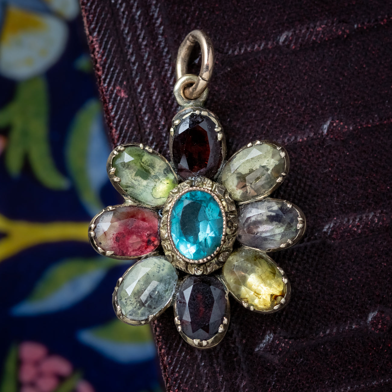 Antique Queen Anne Gemstone Flower Pendant 18ct Gold Secondary image