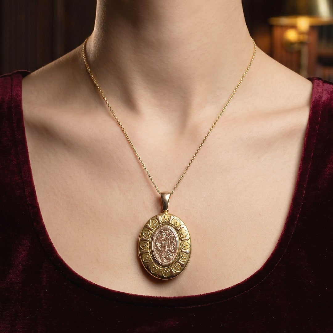 Antique Victorian Heart Locket 15ct Gold Secondary image