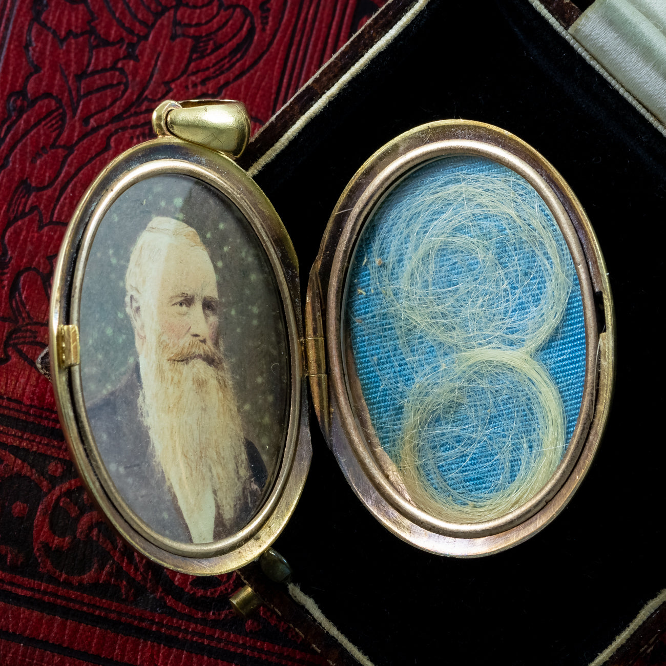 Antique Victorian Mourning Pearl Diamond Star Locket 15ct Gold Secondary image