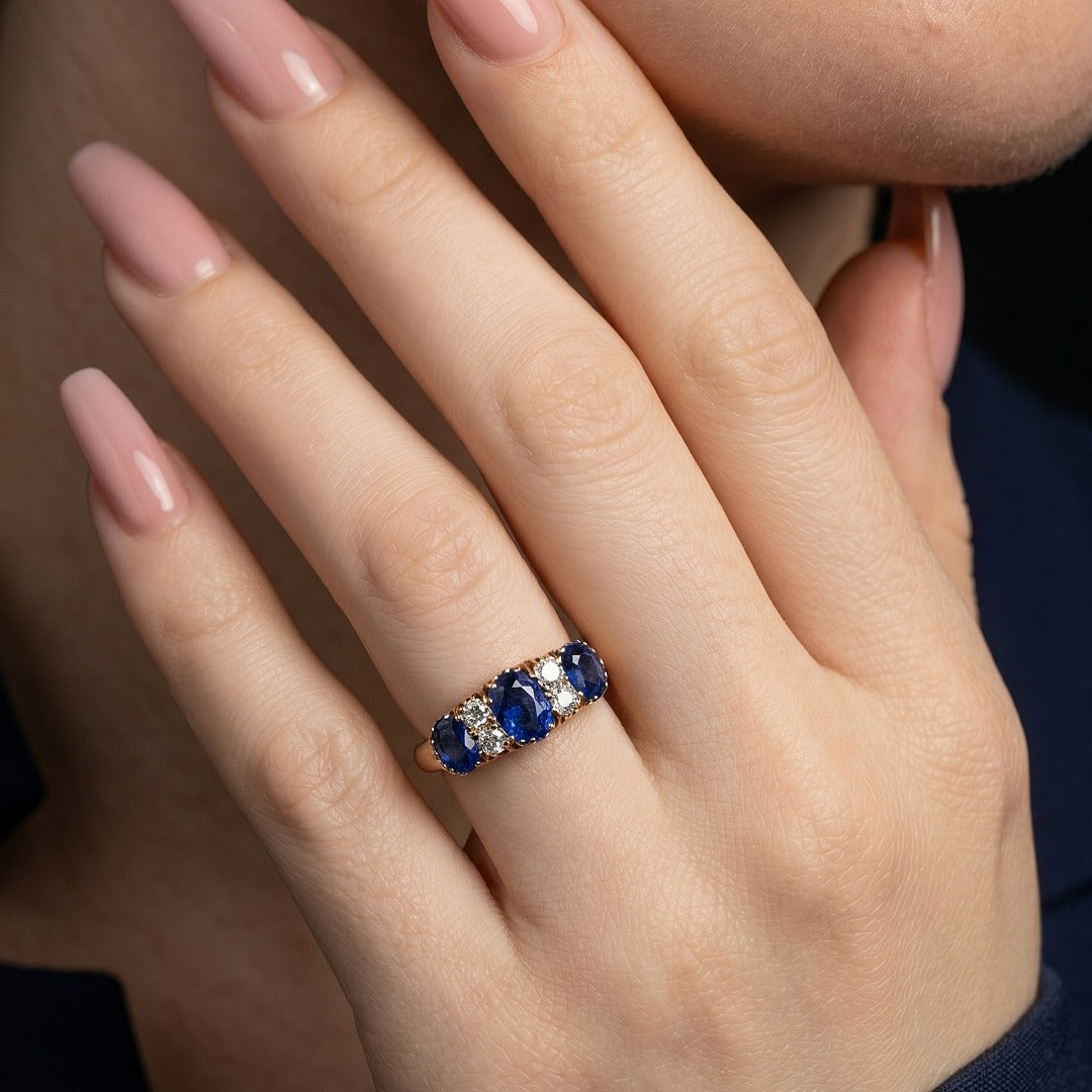 Antique Victorian Sapphire Diamond Ring 1.7ct Sapphire Secondary image