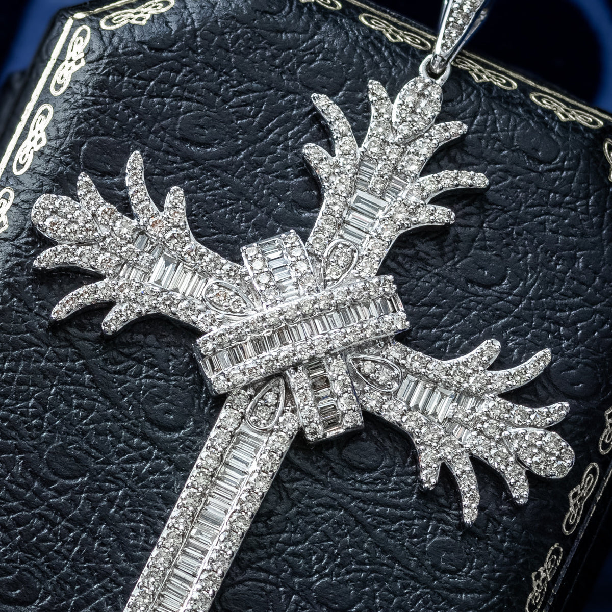 Art Deco Style Diamond Cross Pendant 18ct Gold 7.8ct Total