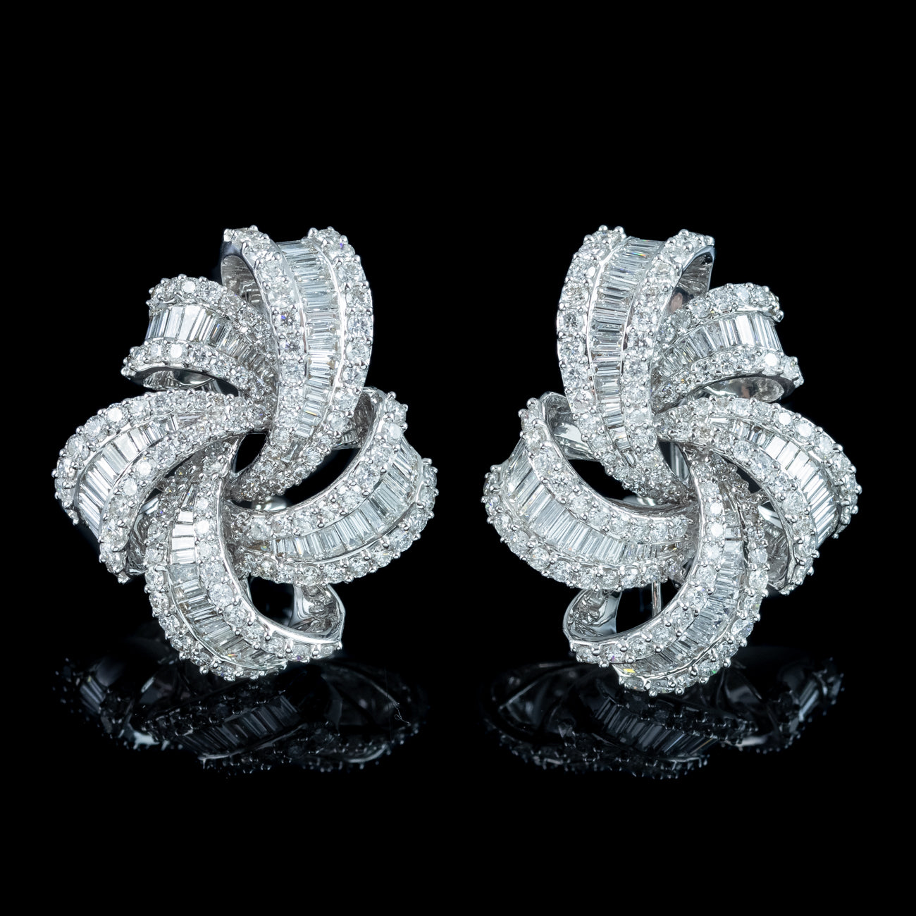 Art Deco Style Diamond Spiral Cluster Earrings 18ct Gold 6.5ct Total Secondary image