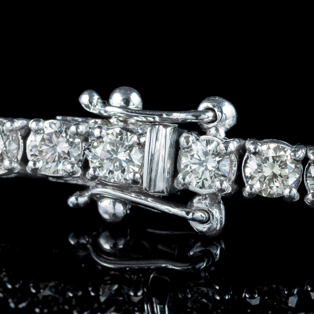Art Deco Style Diamond Tennis Bracelet 18ct Gold 6.08ct Total