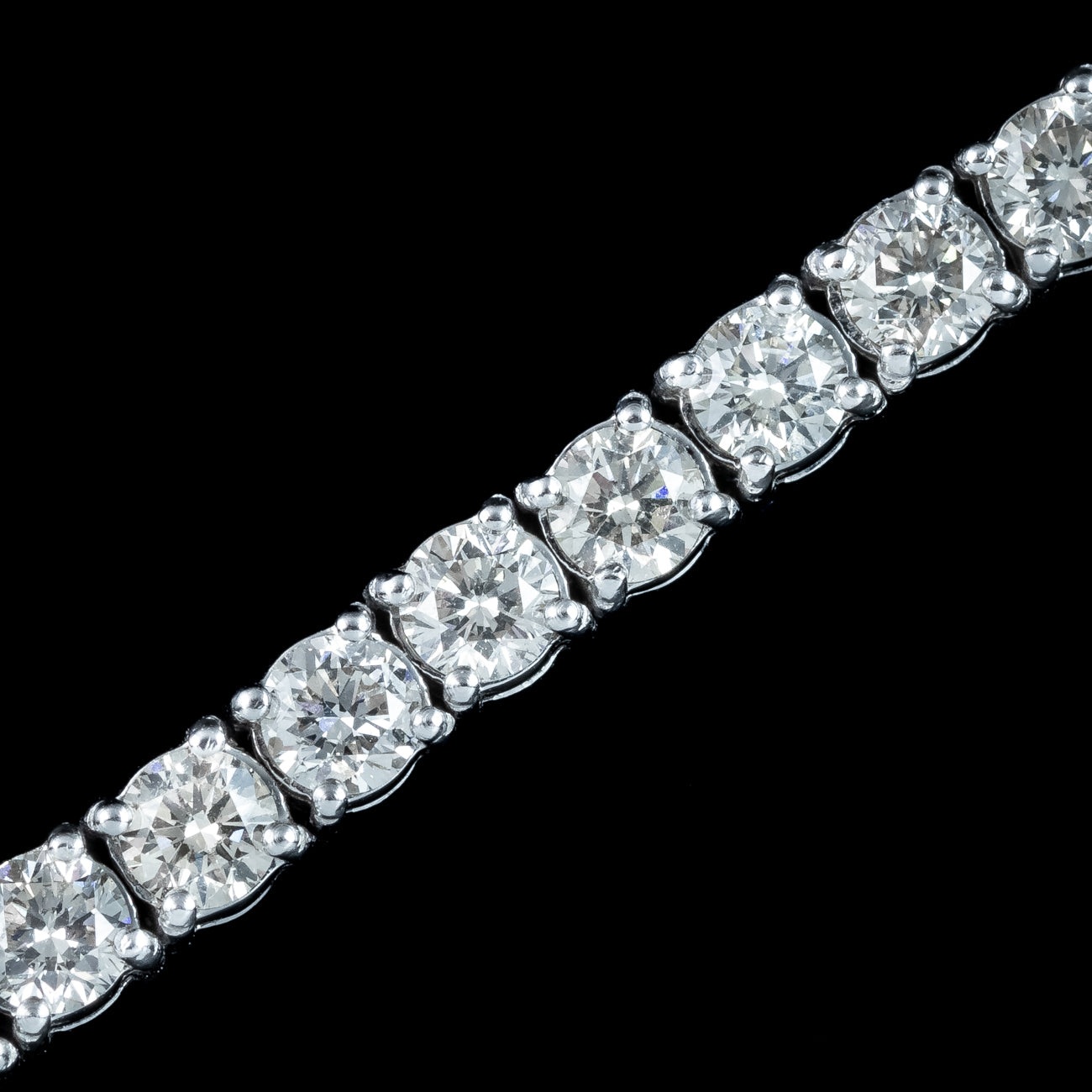 Art Deco Style Diamond Tennis Bracelet 18ct Gold 6.08ct Total