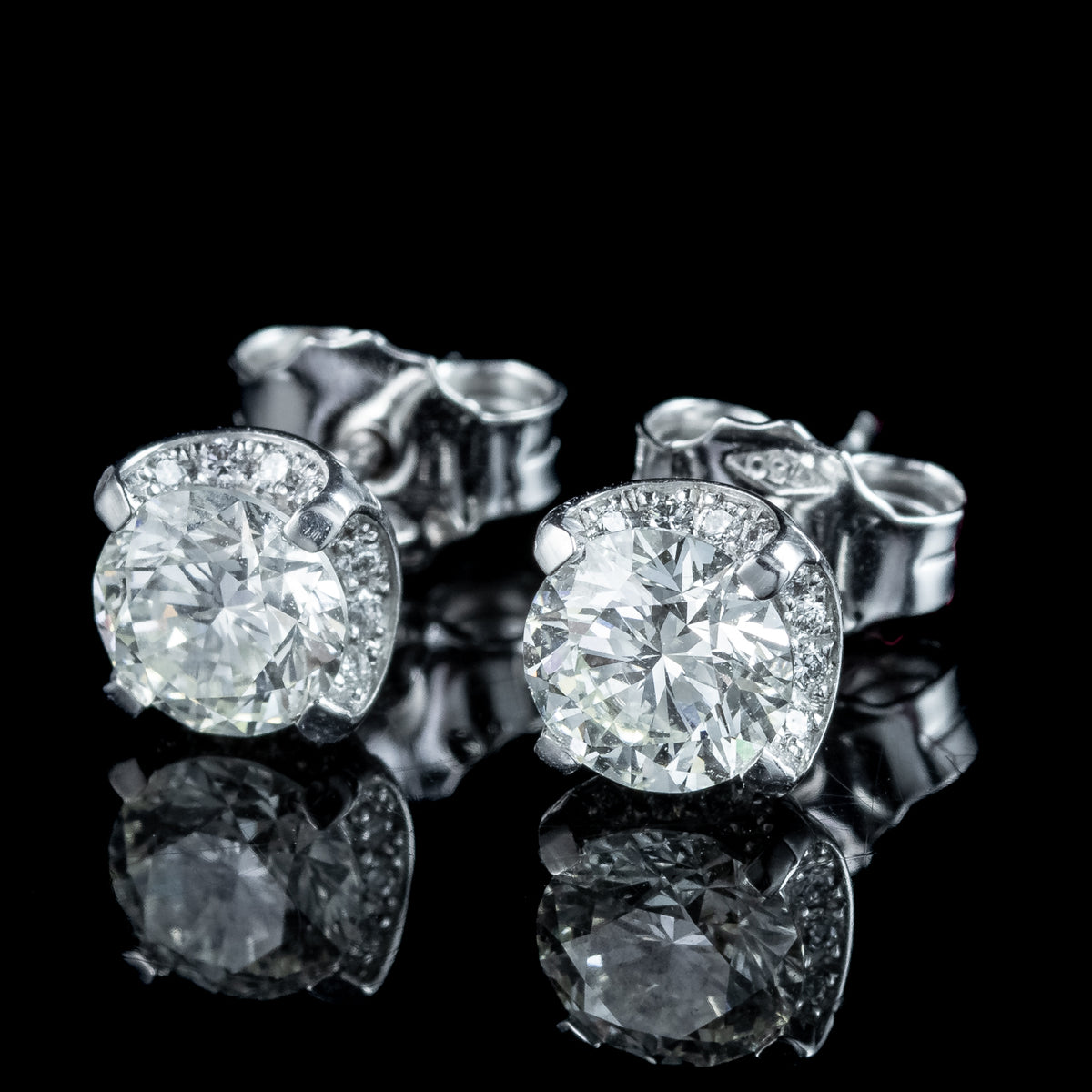 Edwardian Style Diamond Stud Earrings 18ct Gold 1.68ct Total
