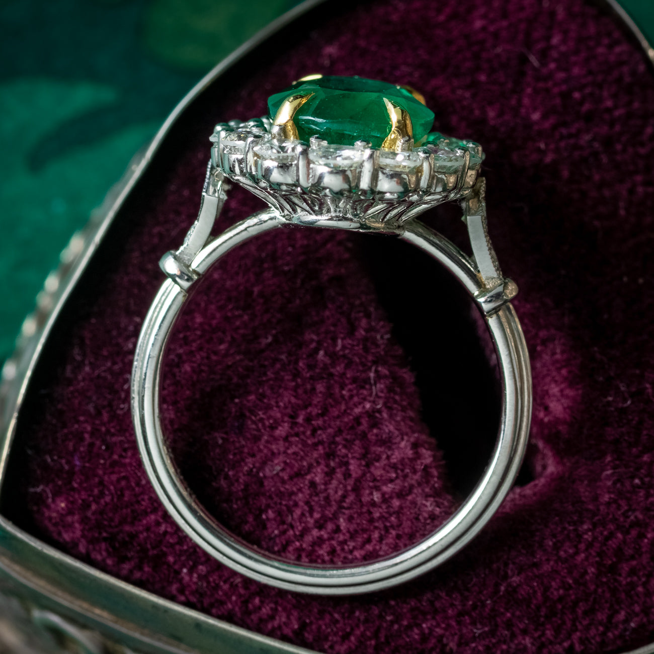 Edwardian Style Emerald Diamond Cluster Ring 3.69ct Emerald Secondary image