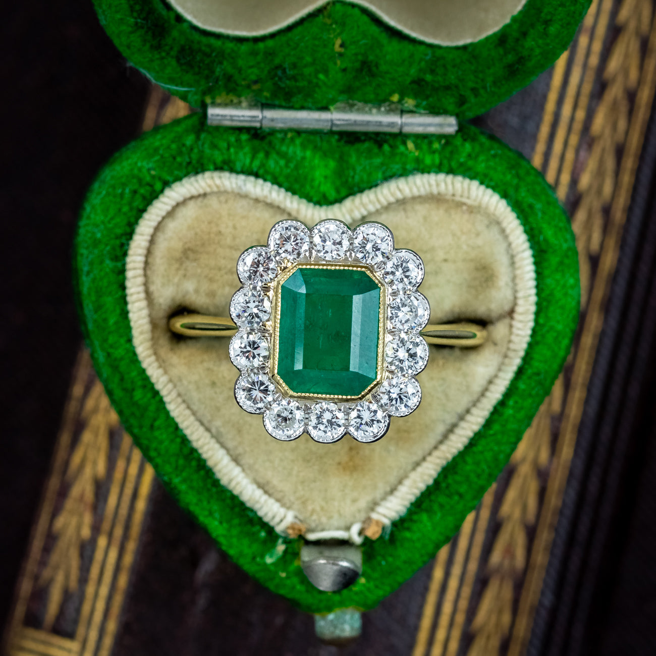 Edwardian Style Emerald Diamond Cluster Ring 2.13ct Emerald Secondary image