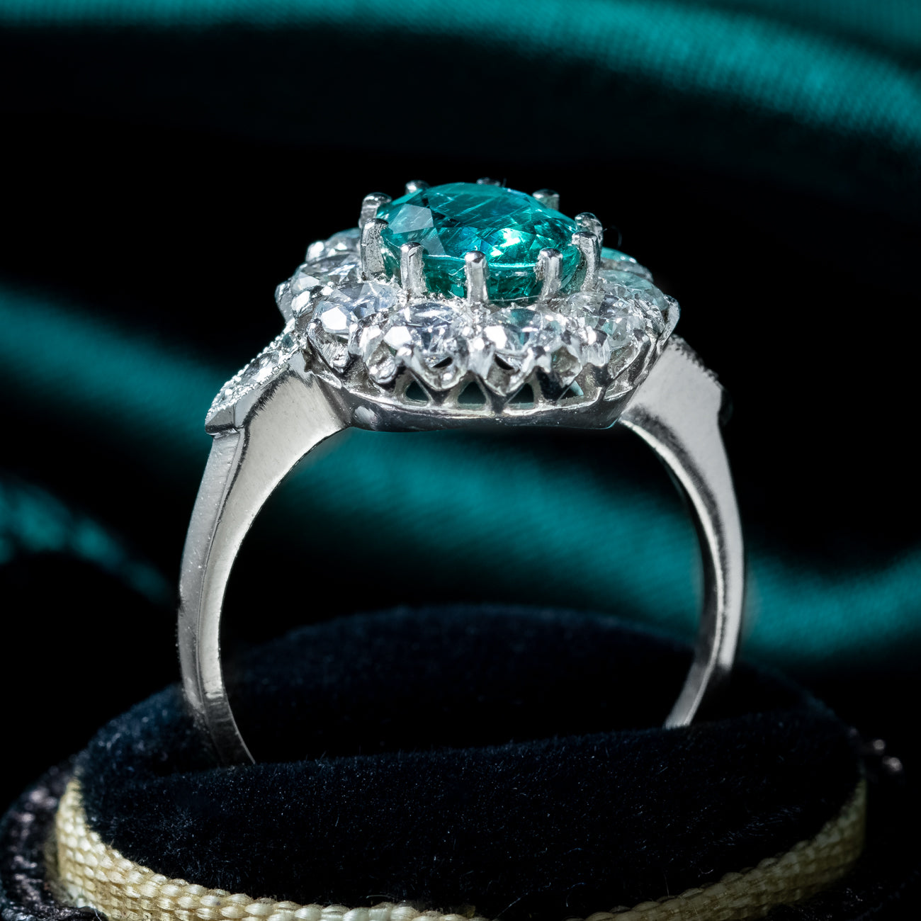Edwardian Style Emerald Diamond Cluster Ring 1.9ct Emerald