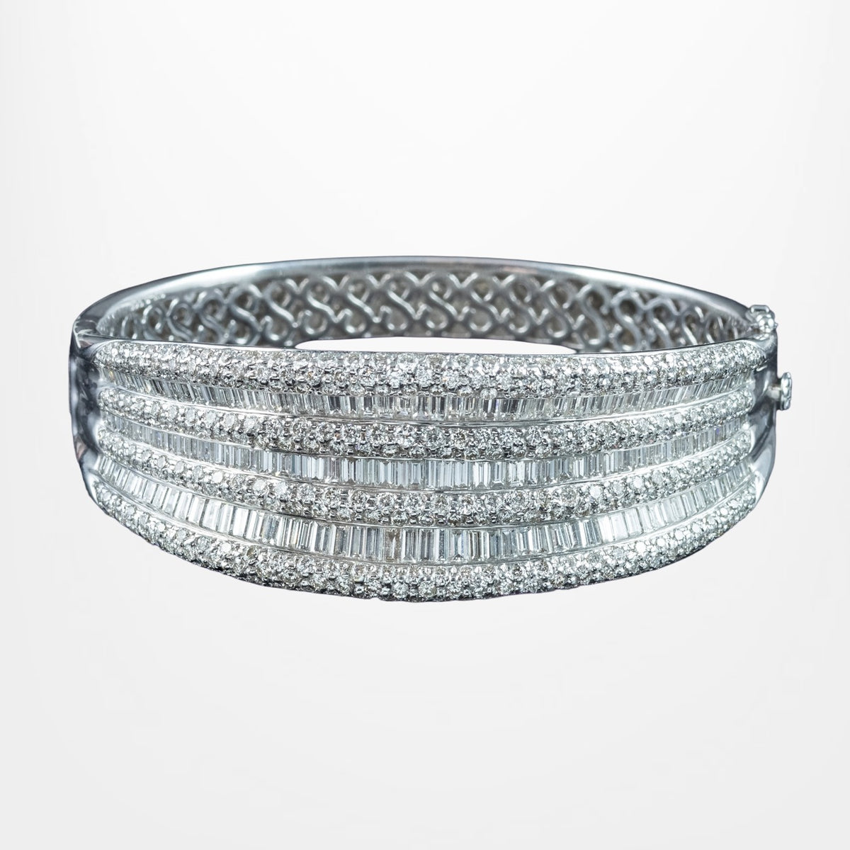 Art Deco Style Diamond Bangle 18ct Gold 9.58ct Total