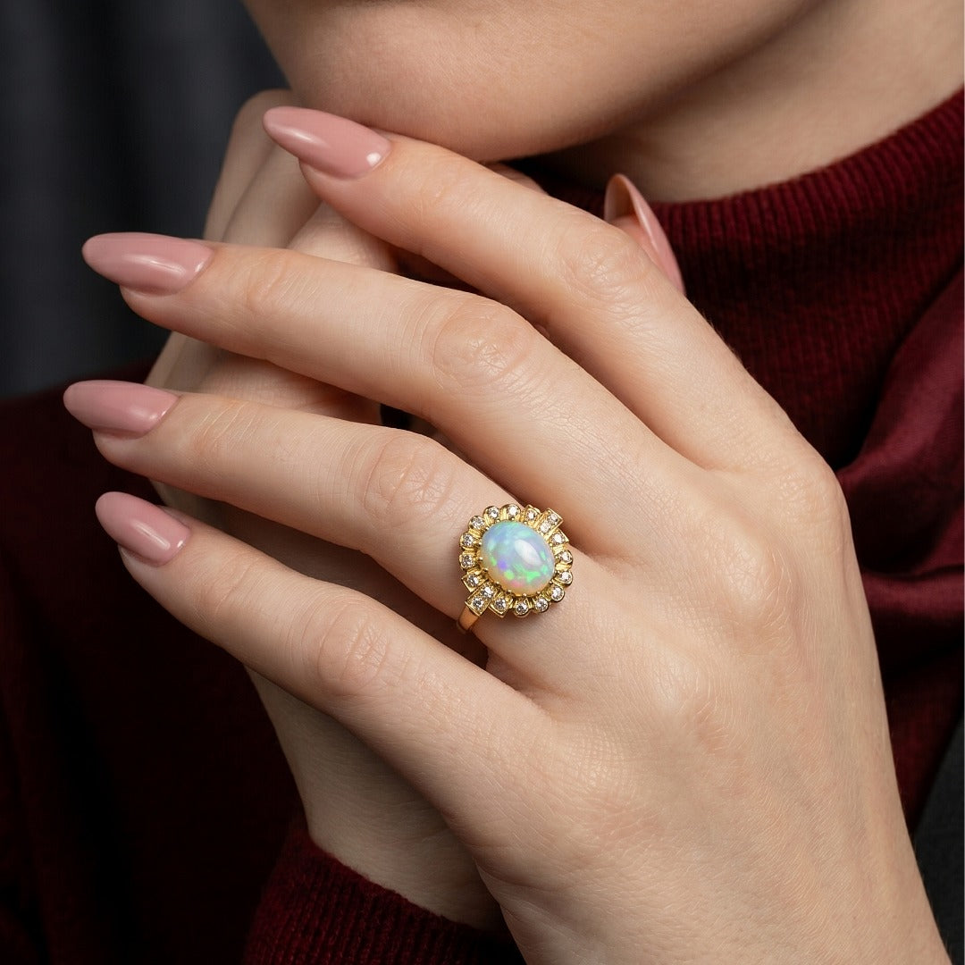 Vintage Opal Diamond Cluster Ring 18ct Gold 1.5ct Natural Opal