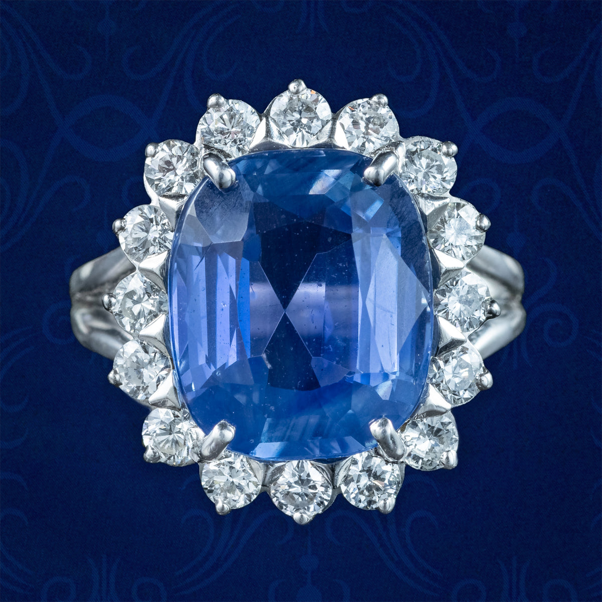 Vintage Sapphire Diamond Cluster Ring 11.32ct Sapphire With Valuation 