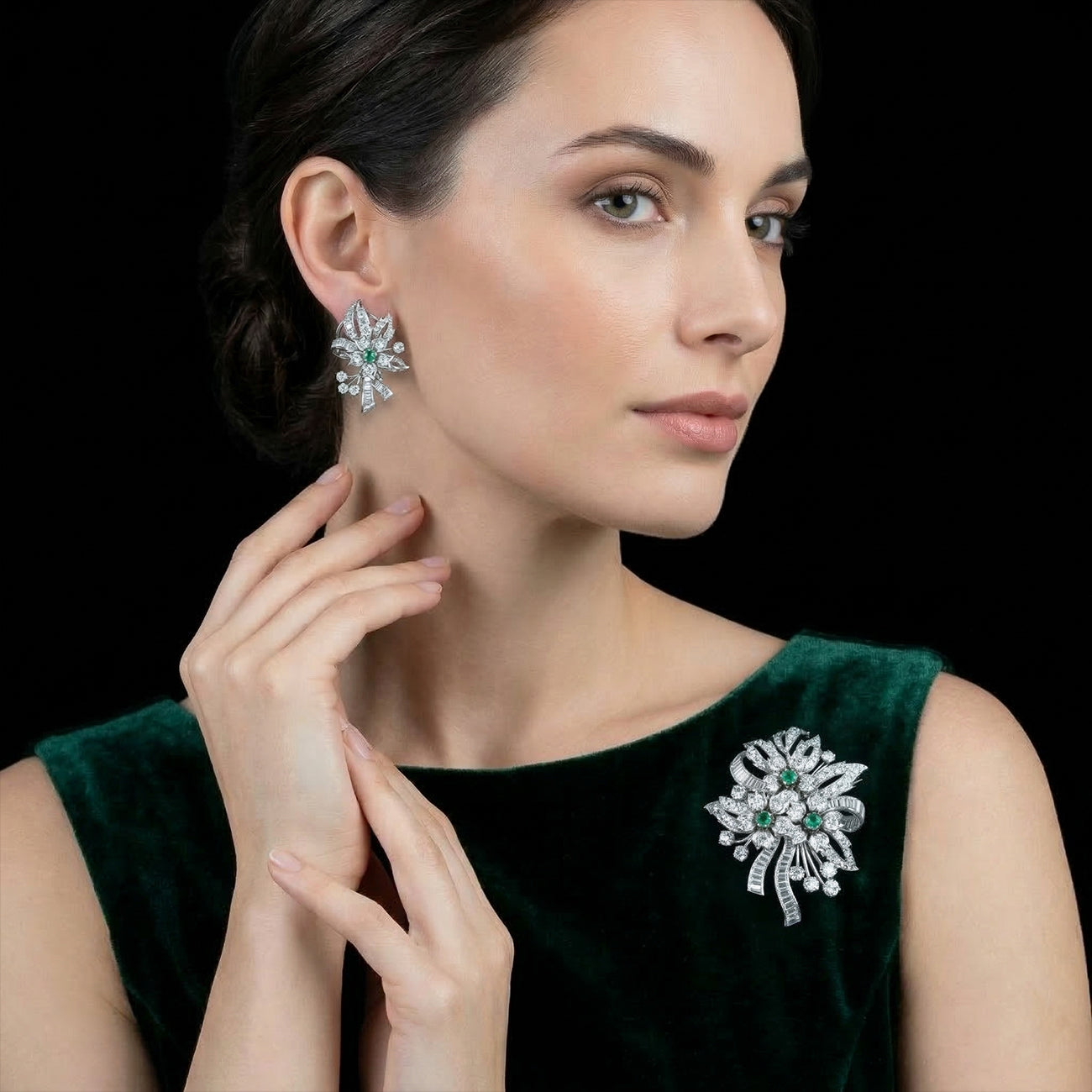 Vintage Spray Brooch And Earrings Suite Diamond Emerald Platinum With Box Secondary image