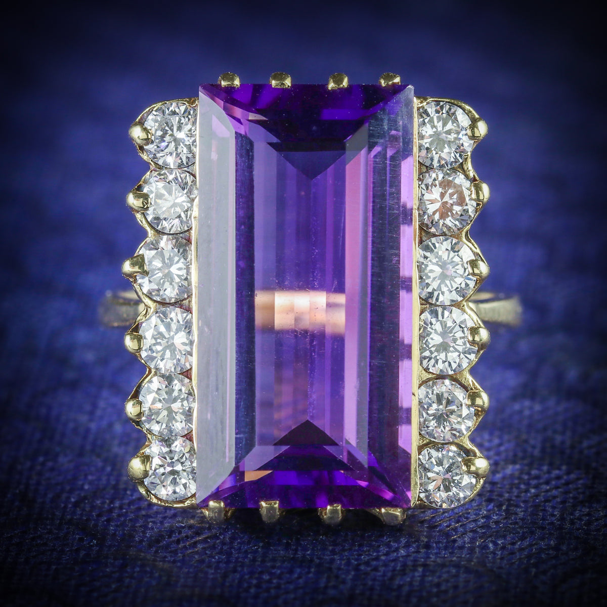 AMETHYST DIAMOND RING 18CT GOLD 10CT AMETHYST COVER Main image