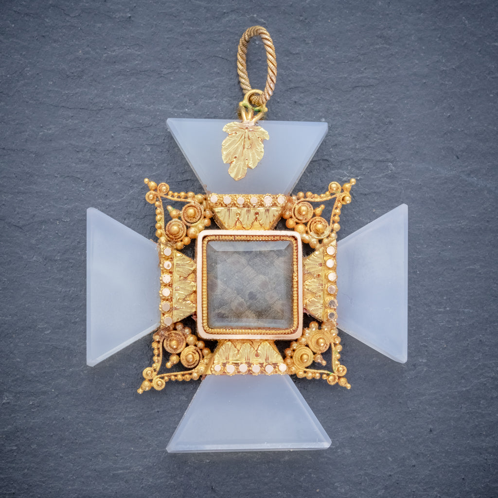 ANTIQUE VICTORIAN MOURNING CROSS PENDANT ETRUSCAN REVIVAL AGATE 18CT GOLD CIRCA 1850 BACK
