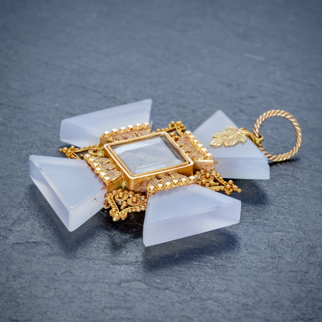 ANTIQUE VICTORIAN MOURNING CROSS PENDANT ETRUSCAN REVIVAL AGATE 18CT GOLD CIRCA 1850 SIDE