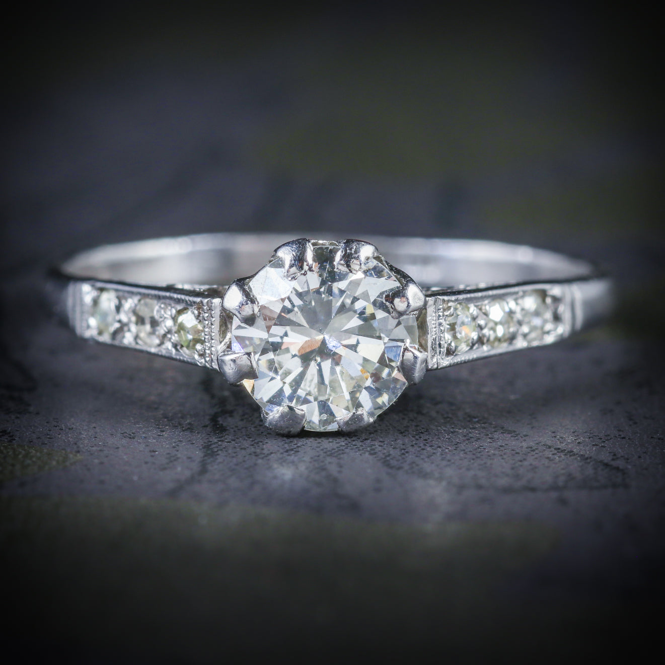 ANTIQUE EDWARDIAN DIAMOND SOLITAIRE ENGAGEMENT RING CIRCA 1910 PLATINUM COVER Main image