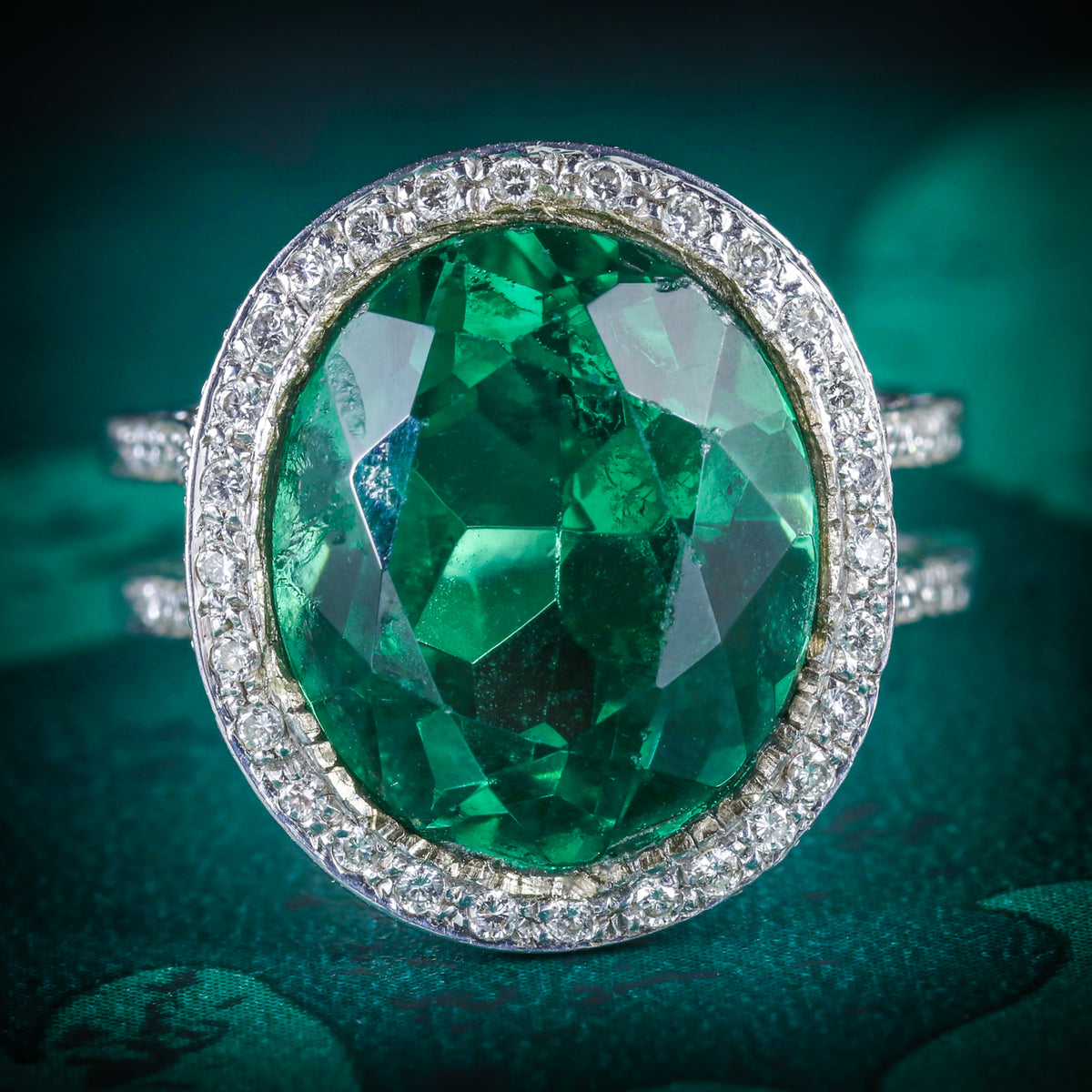 ANTIQUE GREEN SPINEL AND DIAMOND RING 18CT WHITE GOLD CIRCA 1940 COVER Main image