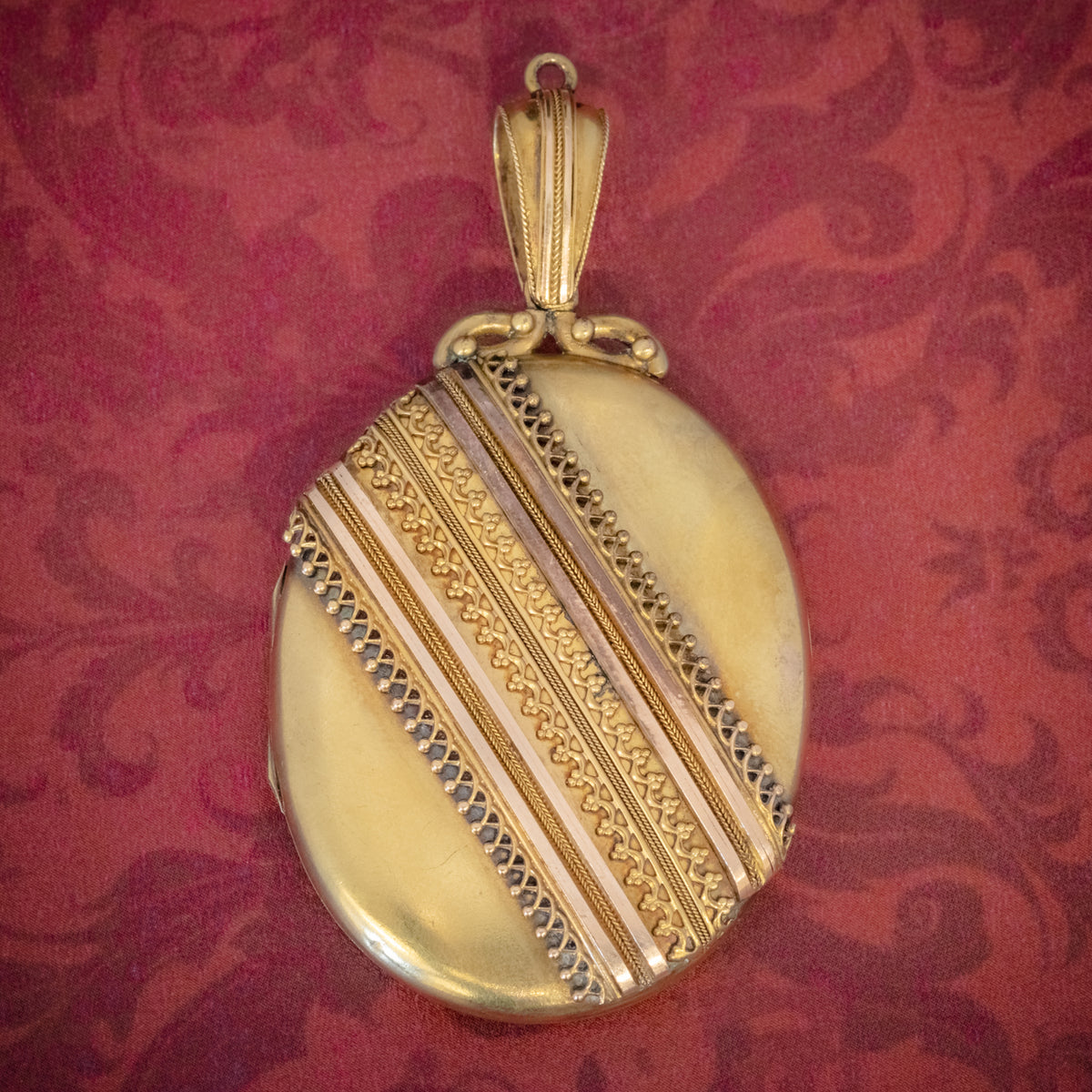 Antique Victorian Etruscan Revival Locket 18ct Gold Circa 1880 COVER Main image