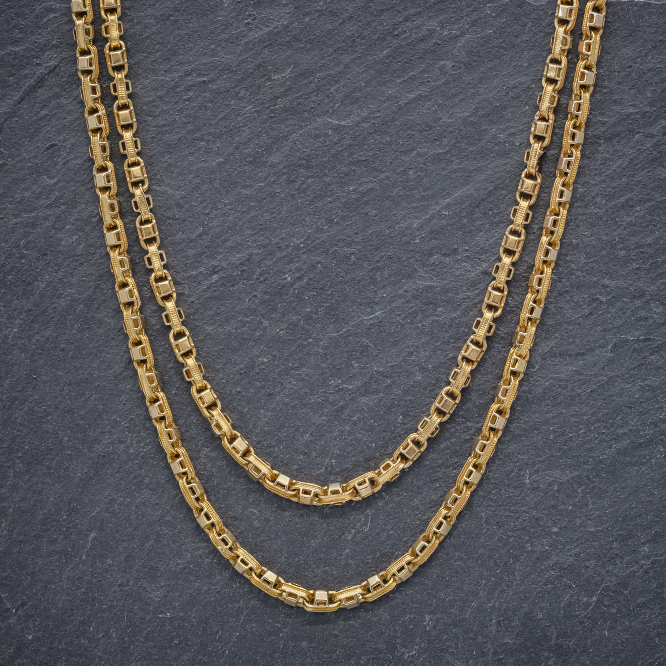 ANTIQUE VICTORIAN GUARD CHAIN 15CT GOLD LINK NECKLACE CIRCA 1880 Secondary image