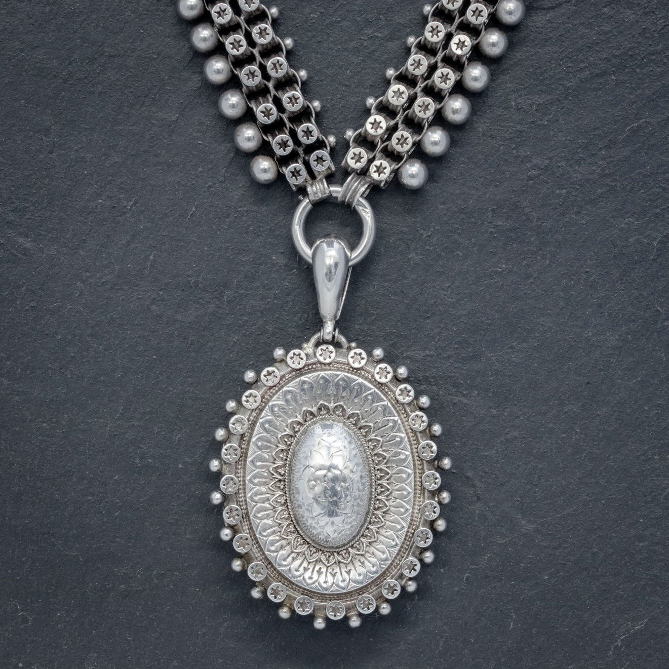 ANTIQUE VICTORIAN LOCKET COLLAR SILVER NECKLACE CIRCA 1880 Secondary image
