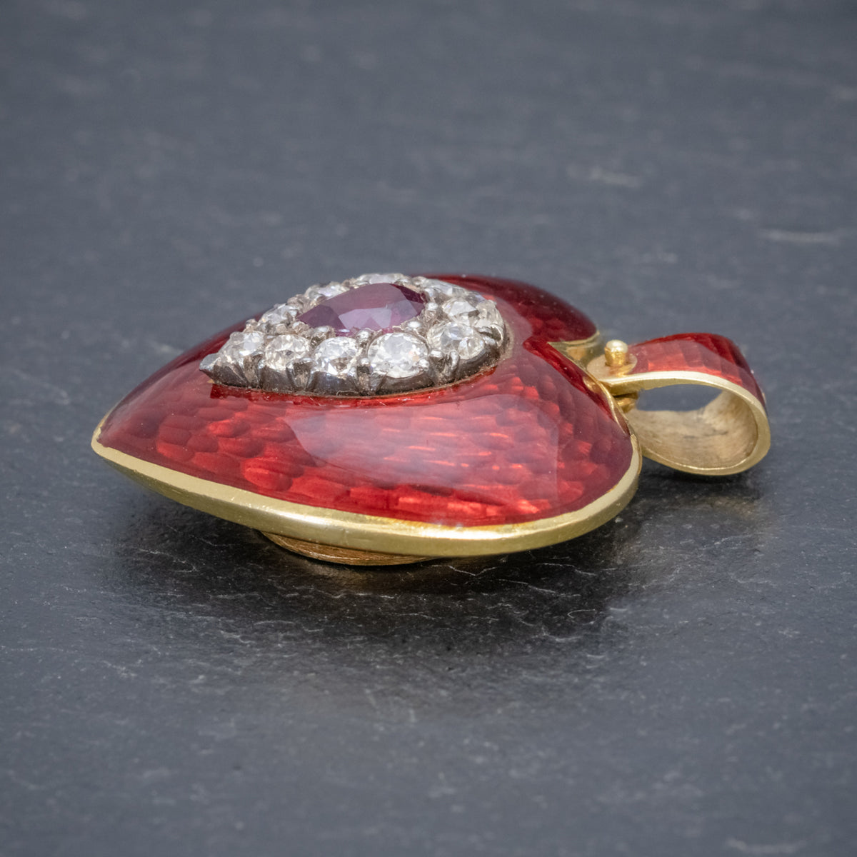 ANTIQUE VICTORIAN RUBY DIAMOND RED GUILLOCHE ENAMEL HEART PENDANT LOCKET 18CT GOLD SIDE