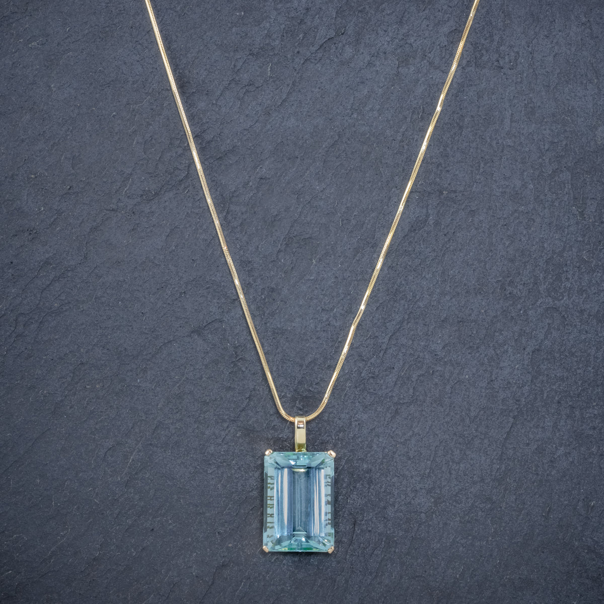 ART DECO AQUAMARINE PENDANT NECKLACE 30CT EMERALD CUT AQUA 14CT GOLD NECK