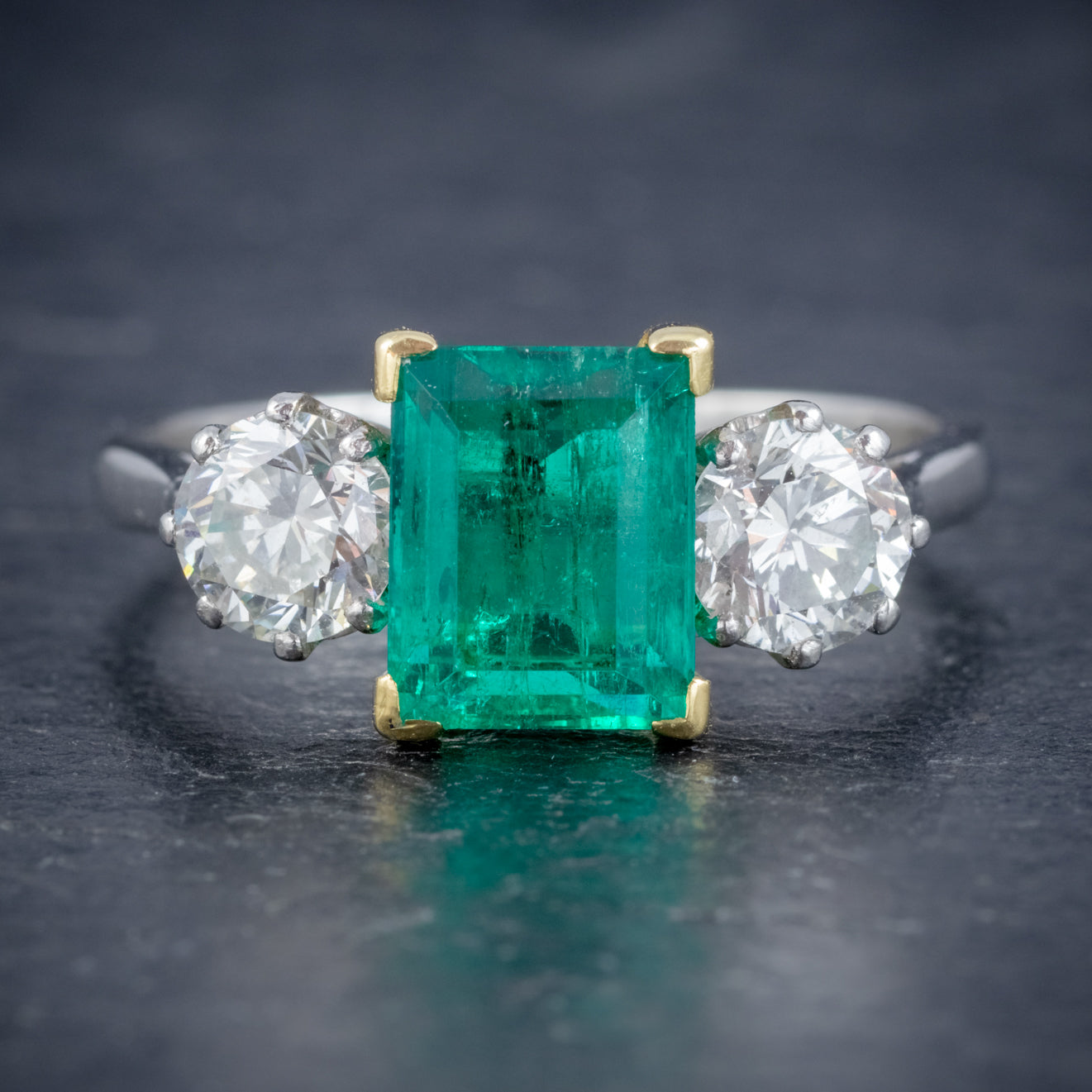 ART DECO COLOMBIAN EMERALD DIAMOND TRILOGY RING PLATINUM 18CT GOLD 2.55CT EMERALD WITH CERT Secondary image