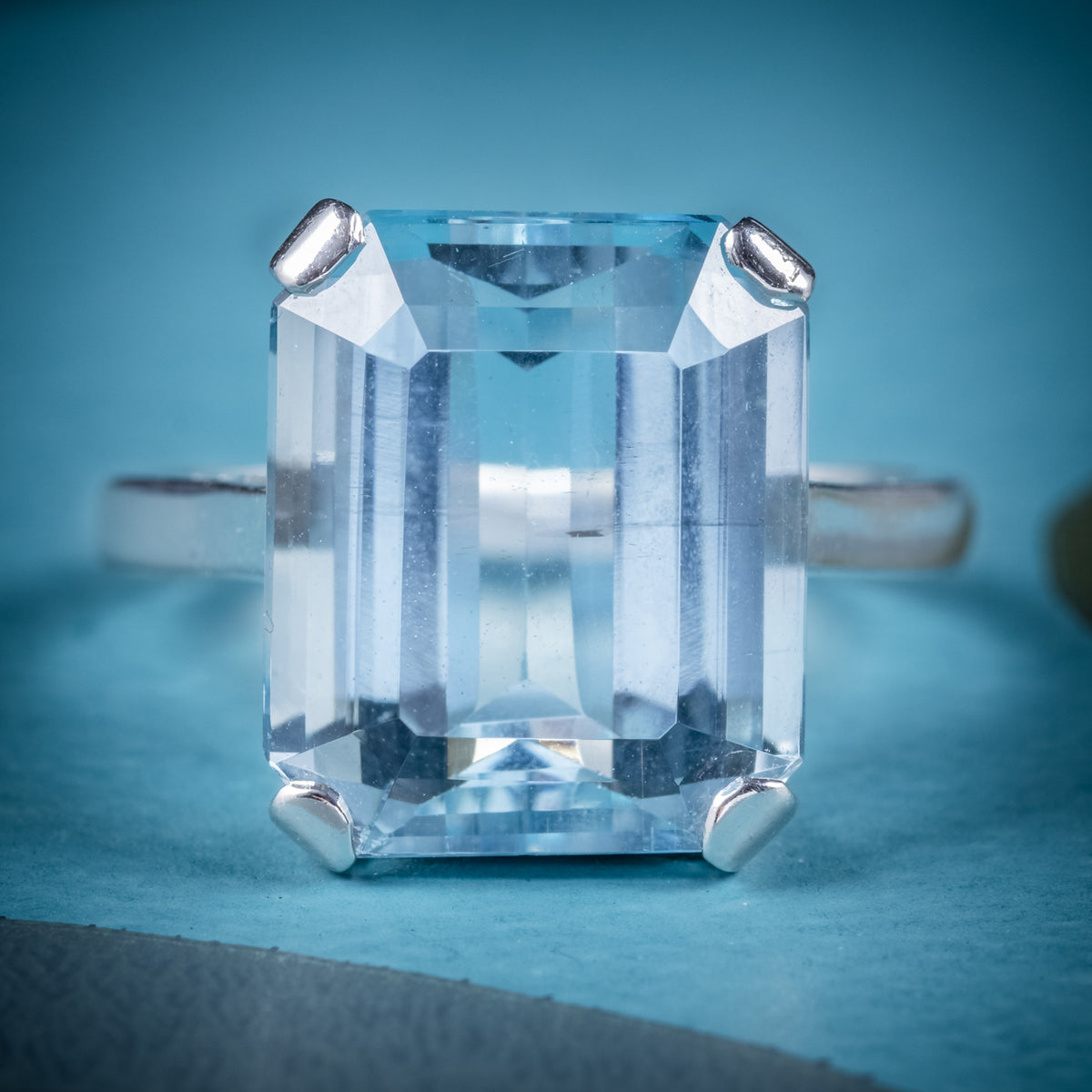 Art Deco Aquamarine Ring 18ct Gold Platinum 9ct Aqua Circa 1930 cover Main image