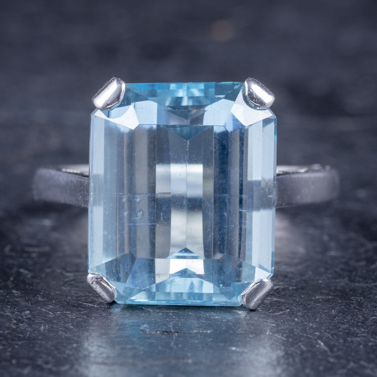 Art Deco Aquamarine Ring 18ct Gold Platinum 9ct Aqua Circa 1930 Secondary image