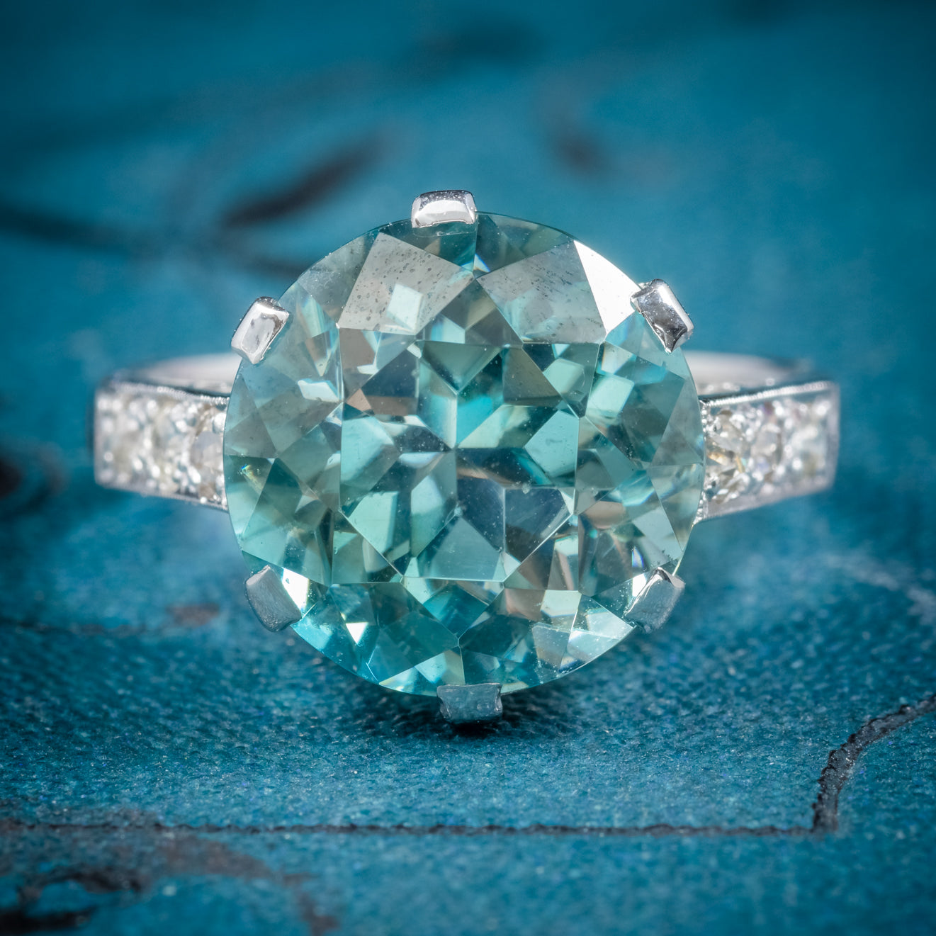 ART DECO BLUE ZIRCON RING 18CT WHITE GOLD 5CT ZIRCON CIRCA 1920 cover  Main image