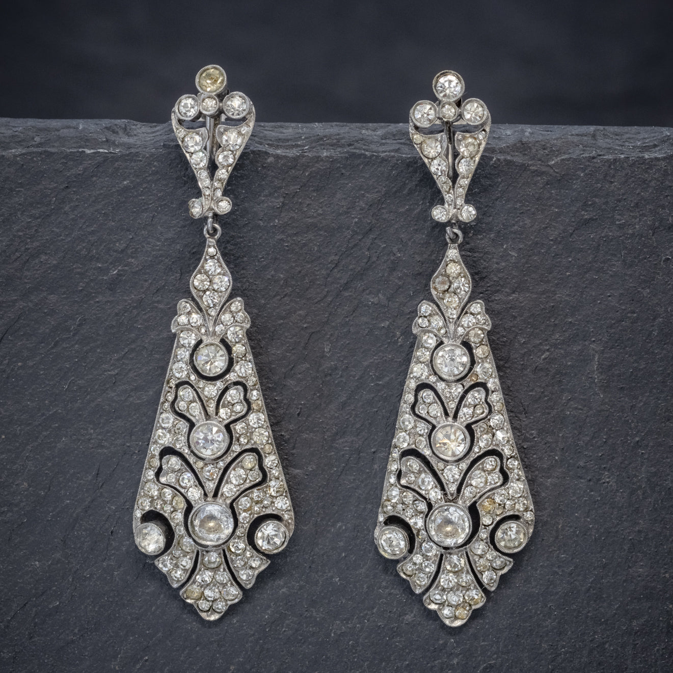 ART DECO DROP EARRINGS PASTE STONE CIRCA 1920 Secondary image