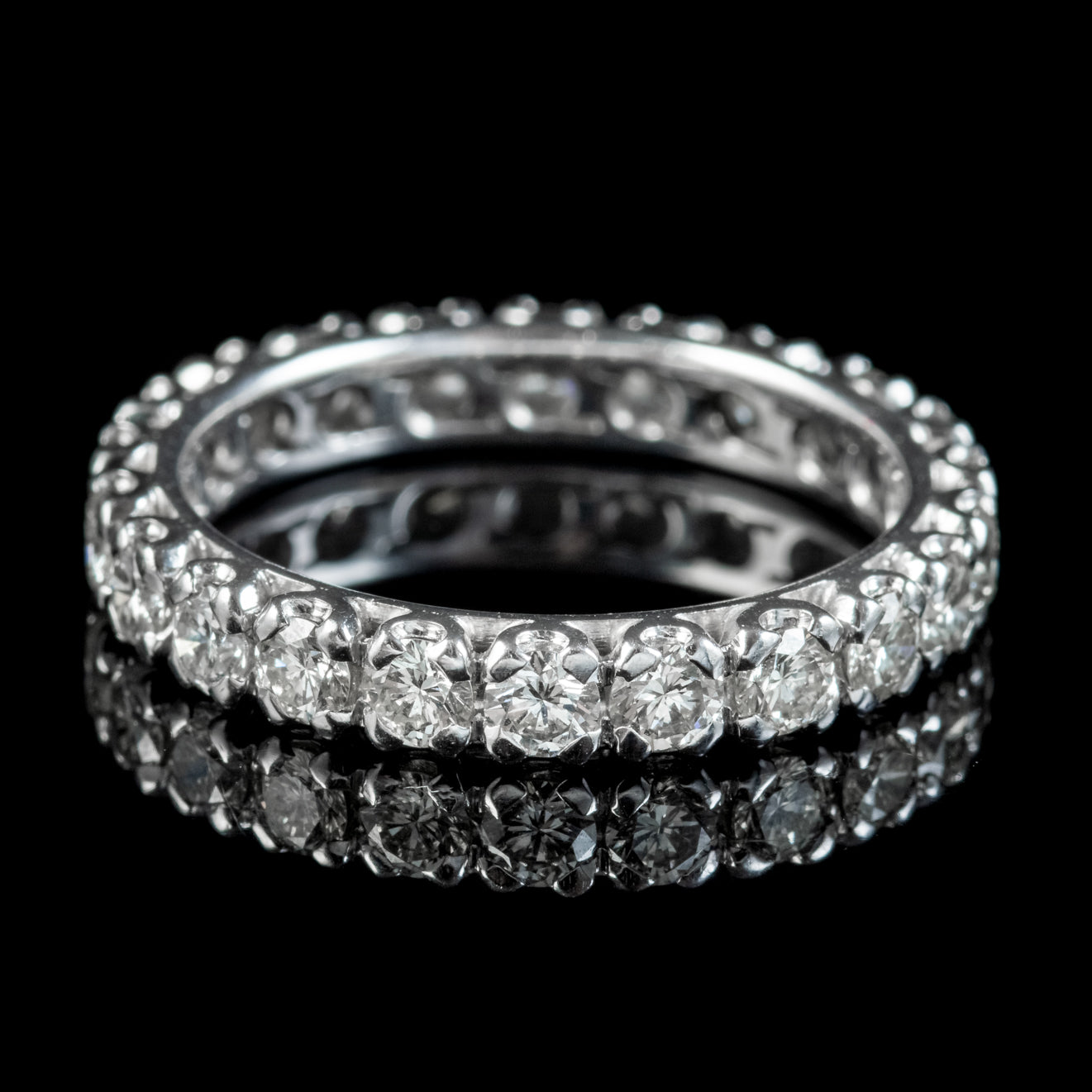 Antique Edwardian Diamond Full Eternity Ring 2.50Ct Of Diamond Circa 1915 Secondary image