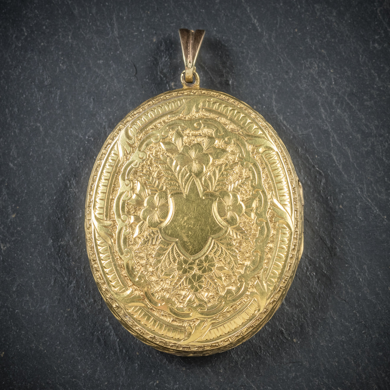 Antique Victorian 9ct Gold Locket Circa 1900 Secondary image