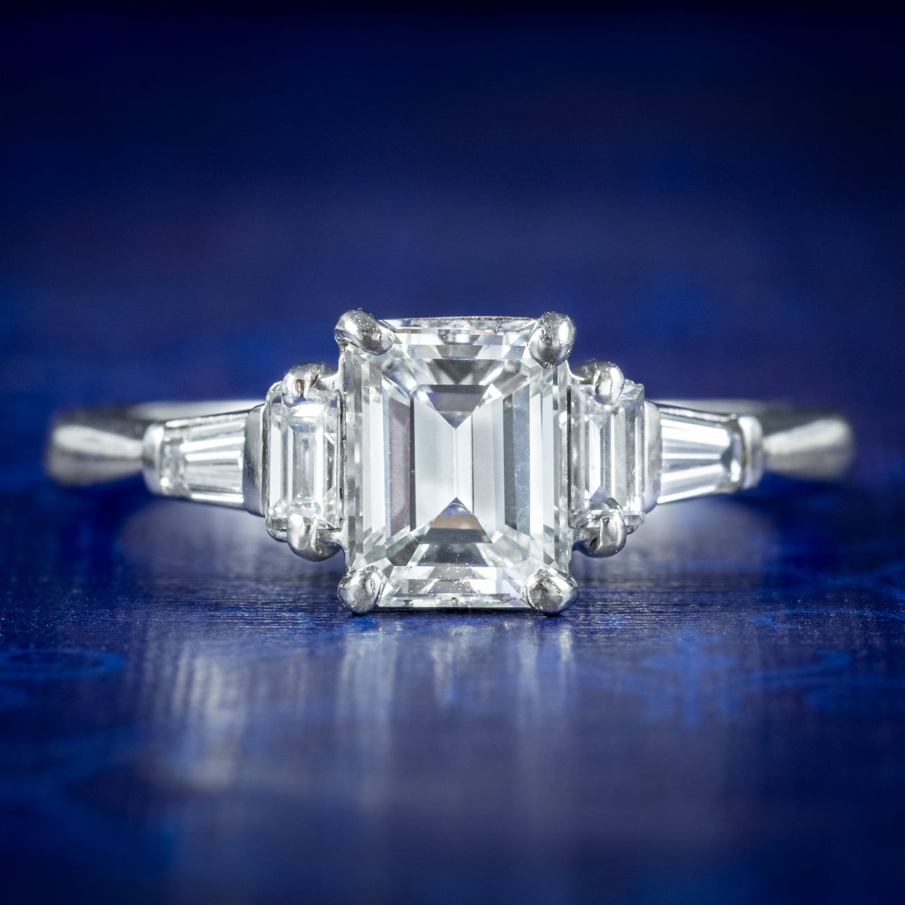 Art Deco Style Diamond Ring 1.50ct Of Diamond Main image