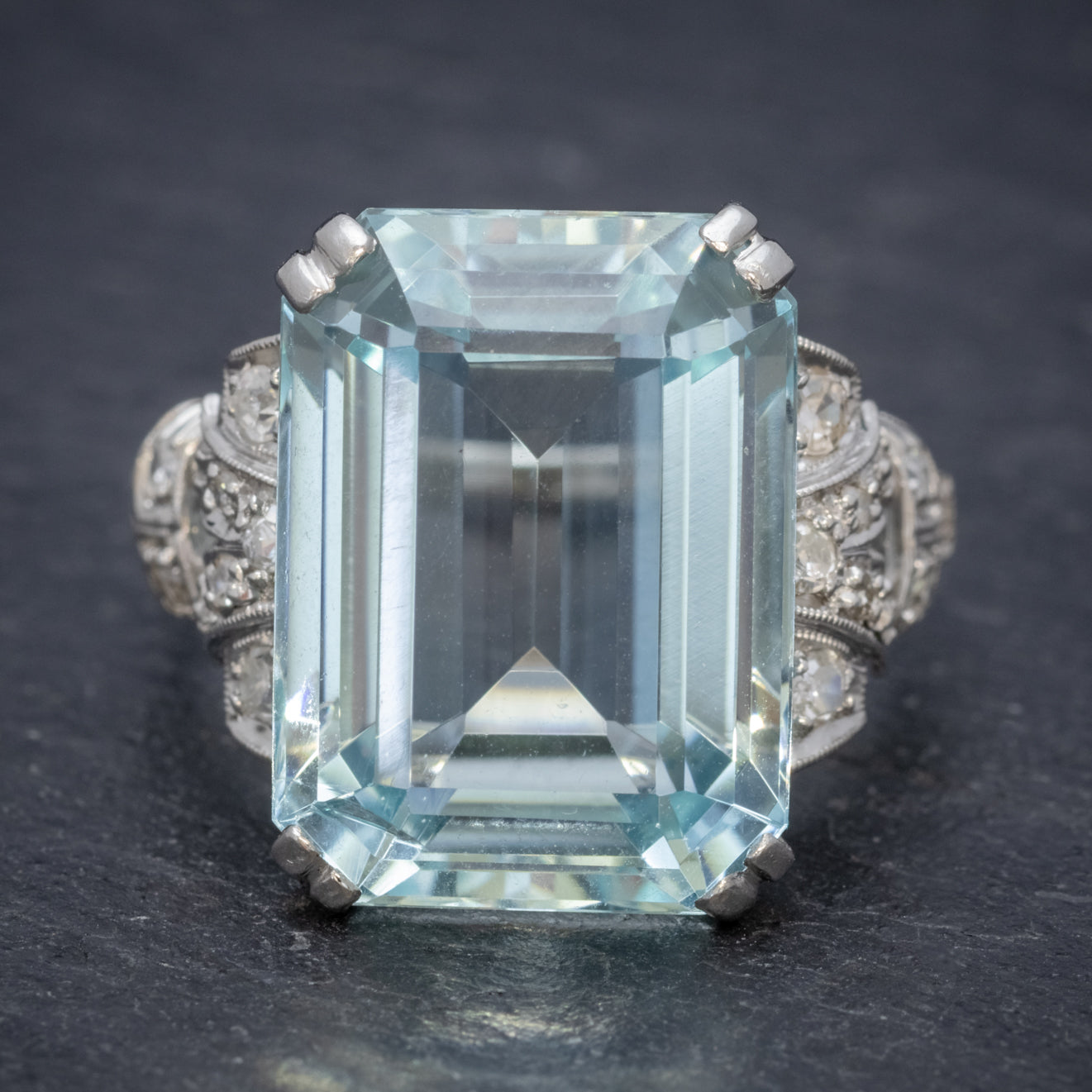 Art Deco 14.89ct Aquamarine Ring Platinum Circa 1920 Secondary image