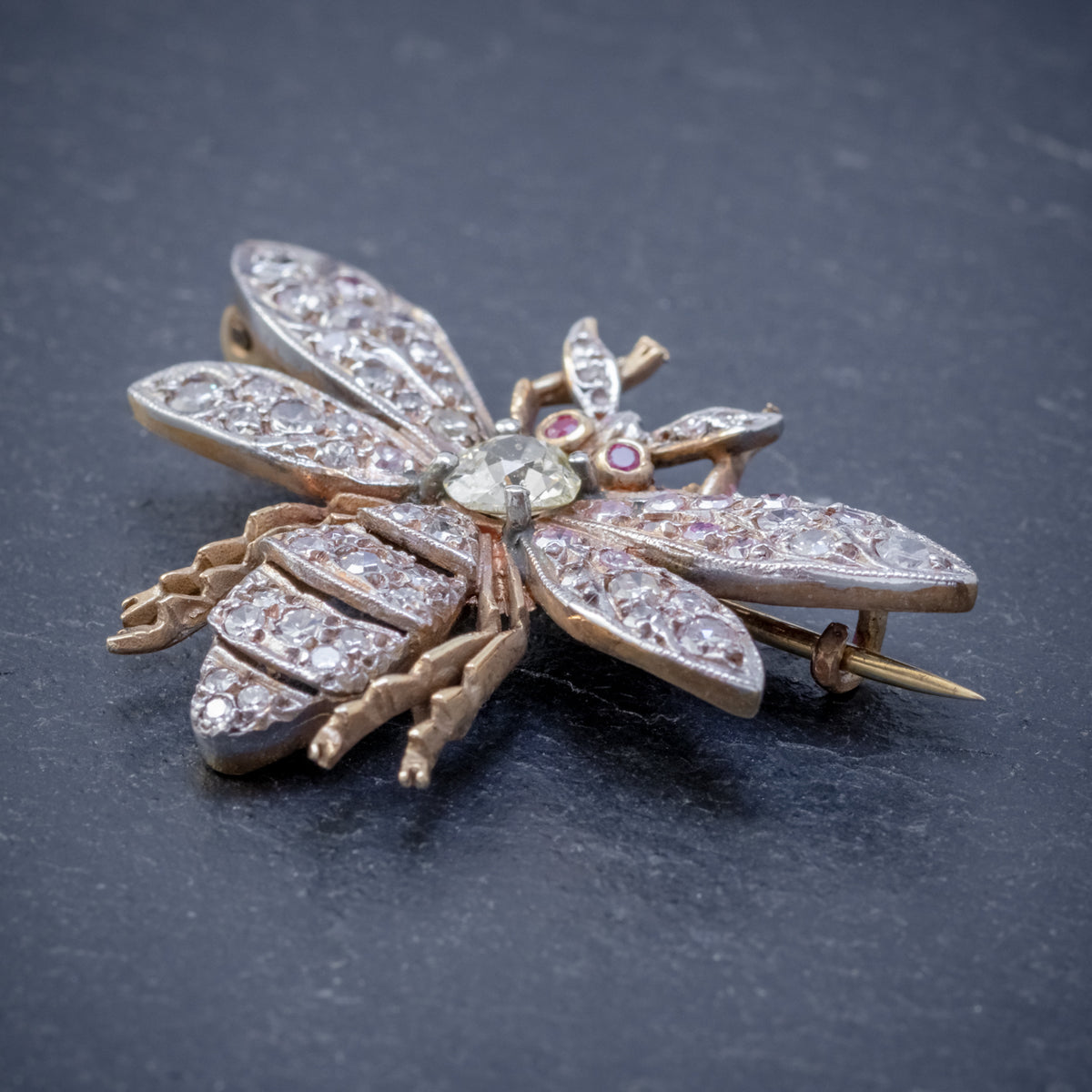 DIAMOND BEE BROOCH 18CT GOLD RUBY EYES 3CT OF DIAMOND SIDE