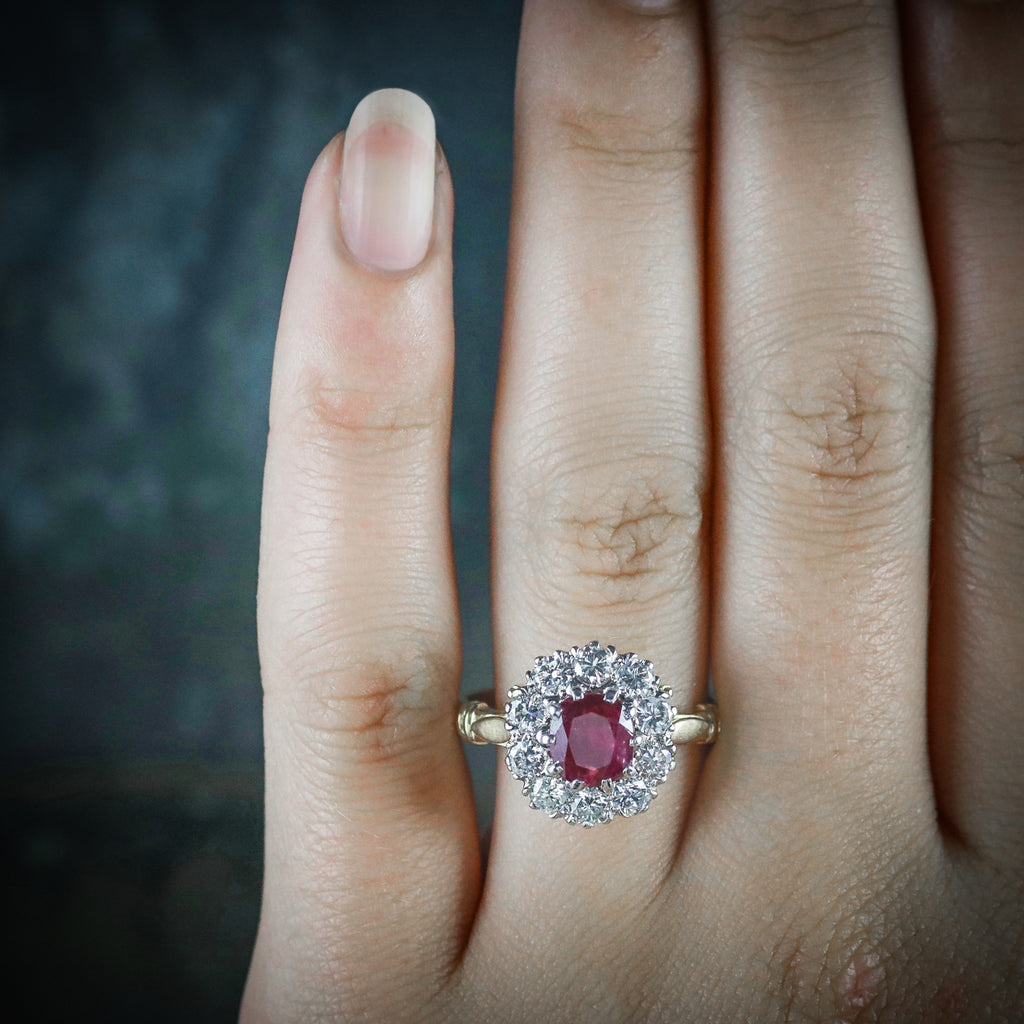  RUBY DIAMOND CLUSTER RING 18CT GOLD ENGAGEMENT RING HAND