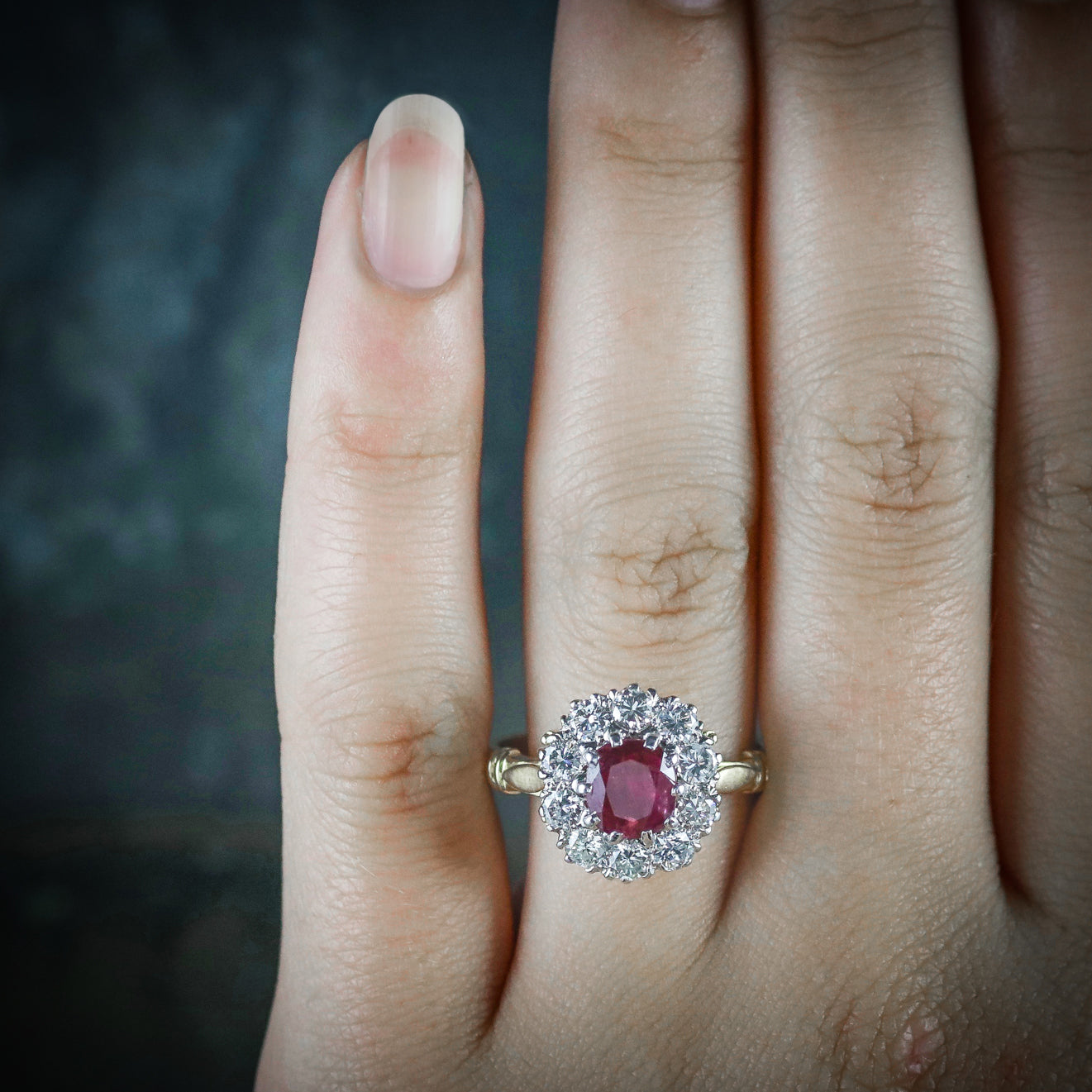  RUBY DIAMOND CLUSTER RING 18CT GOLD ENGAGEMENT RING HAND