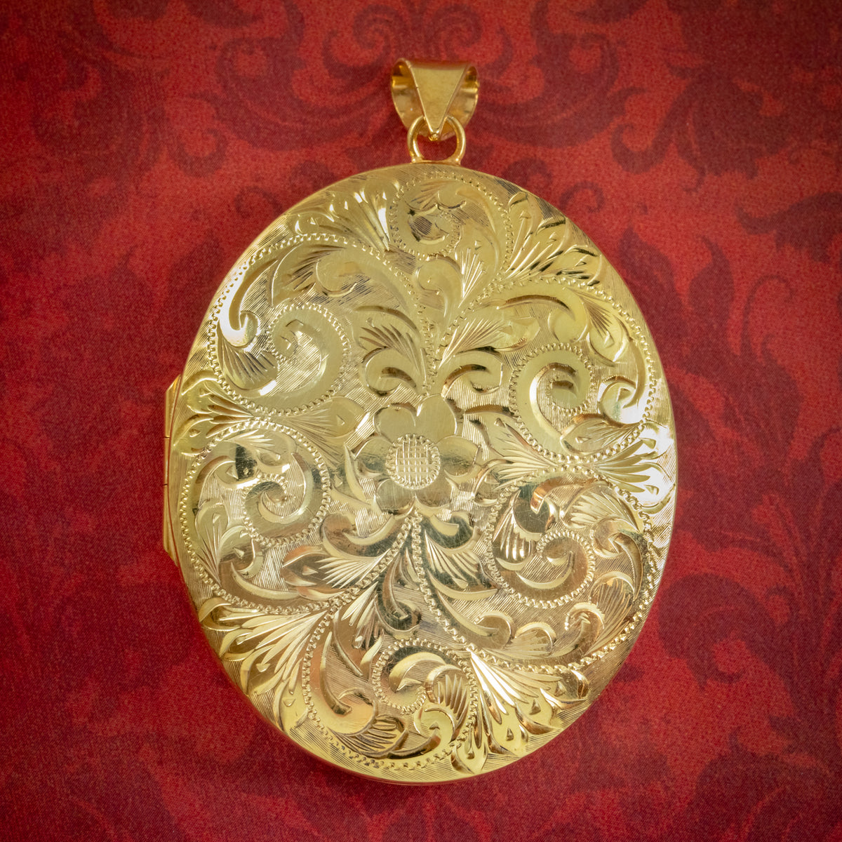 VINTAGE FLORAL LOCKET STERLING SILVER 18CT GOLD GILT DATED 1975 Main image