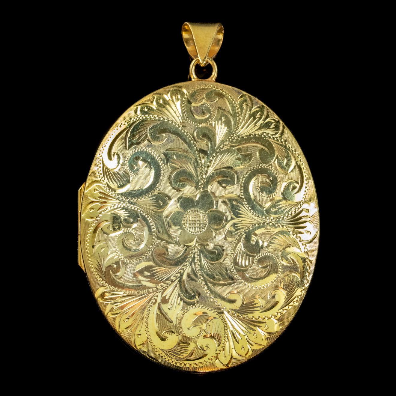 VINTAGE FLORAL LOCKET STERLING SILVER 18CT GOLD GILT DATED 1975 Secondary image