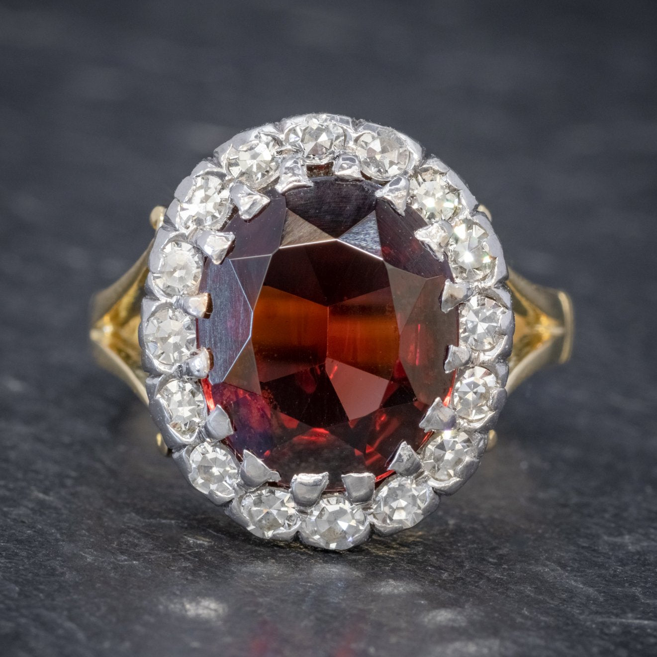 VINTAGE GARNET CLUSTER RING 18CT GOLD 5CT GARNET Secondary image