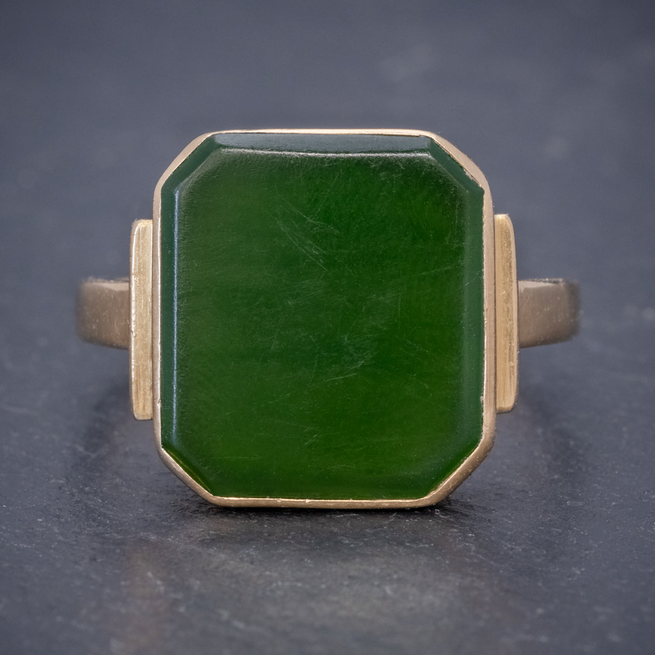 VINTAGE JADE SIGNET RING 18CT GOLD SWEDEN DATED 1953 Secondary image
