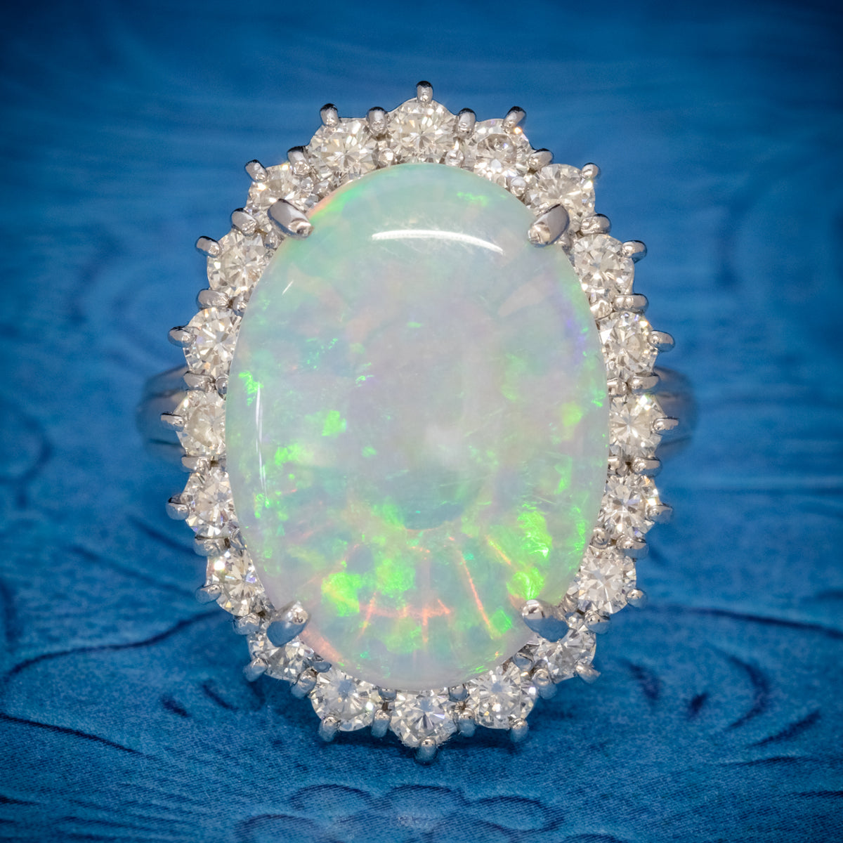 VINTAGE OPAL DIAMOND CLUSTER RING PLATINUM 10CT OPAL COVER Main image