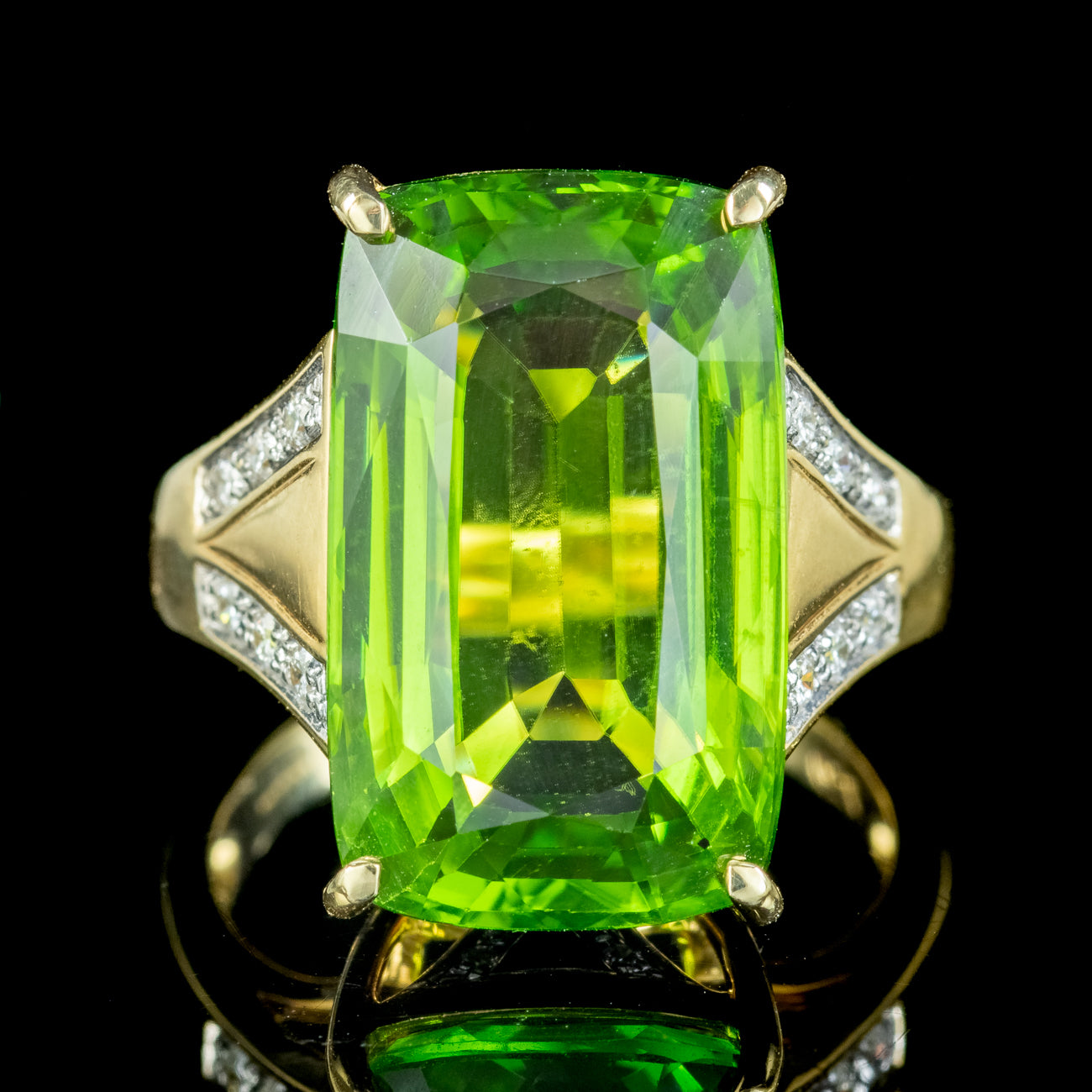 Vintage Peridot Diamond Cocktail Ring 16.5ct Peridot Secondary image