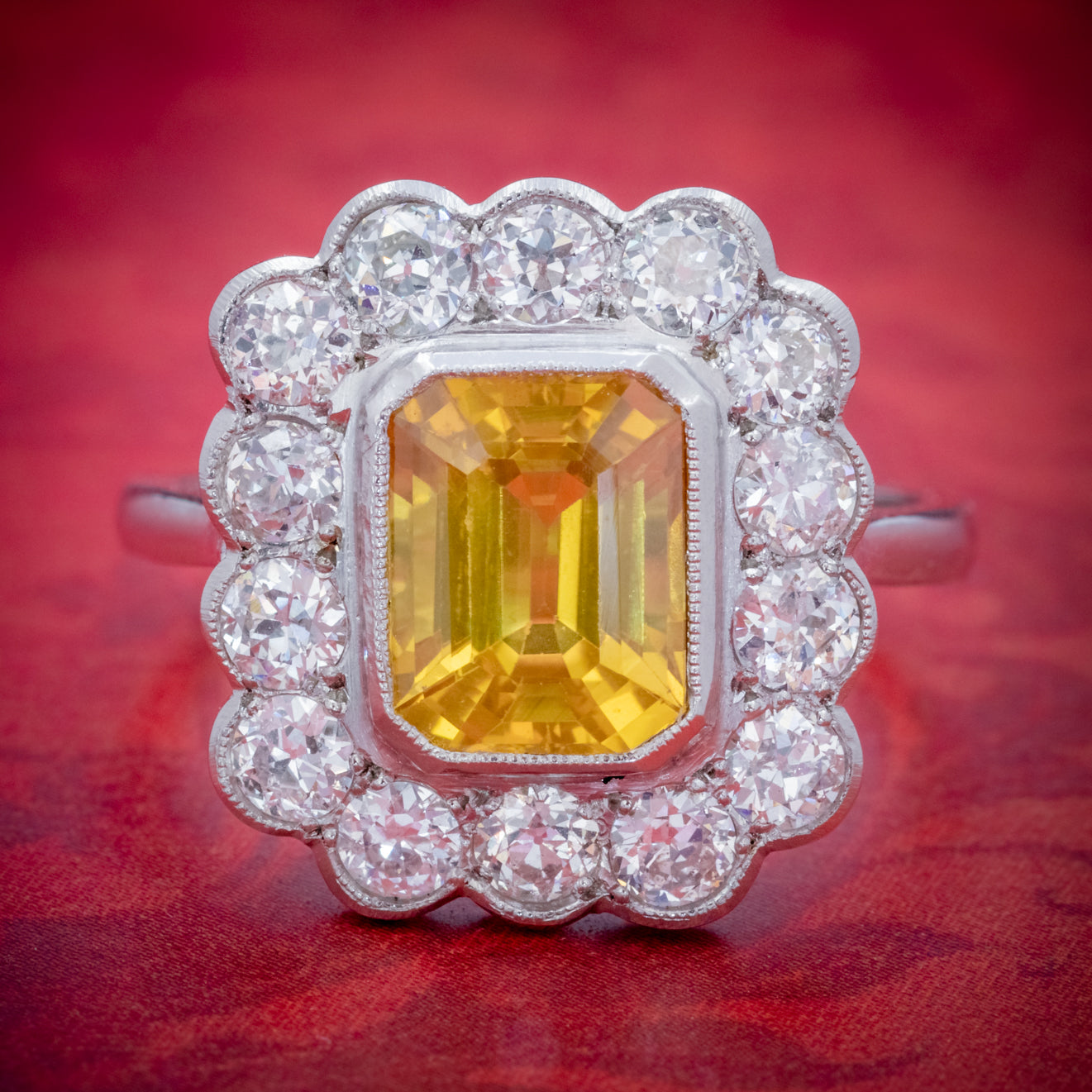 YELLOW SAPPHIRE DIAMOND RING 18CT GOLD PLATINUM 2.50CT SAPPHIRE 1.50CT OF DIAMOND COVER1 Main image