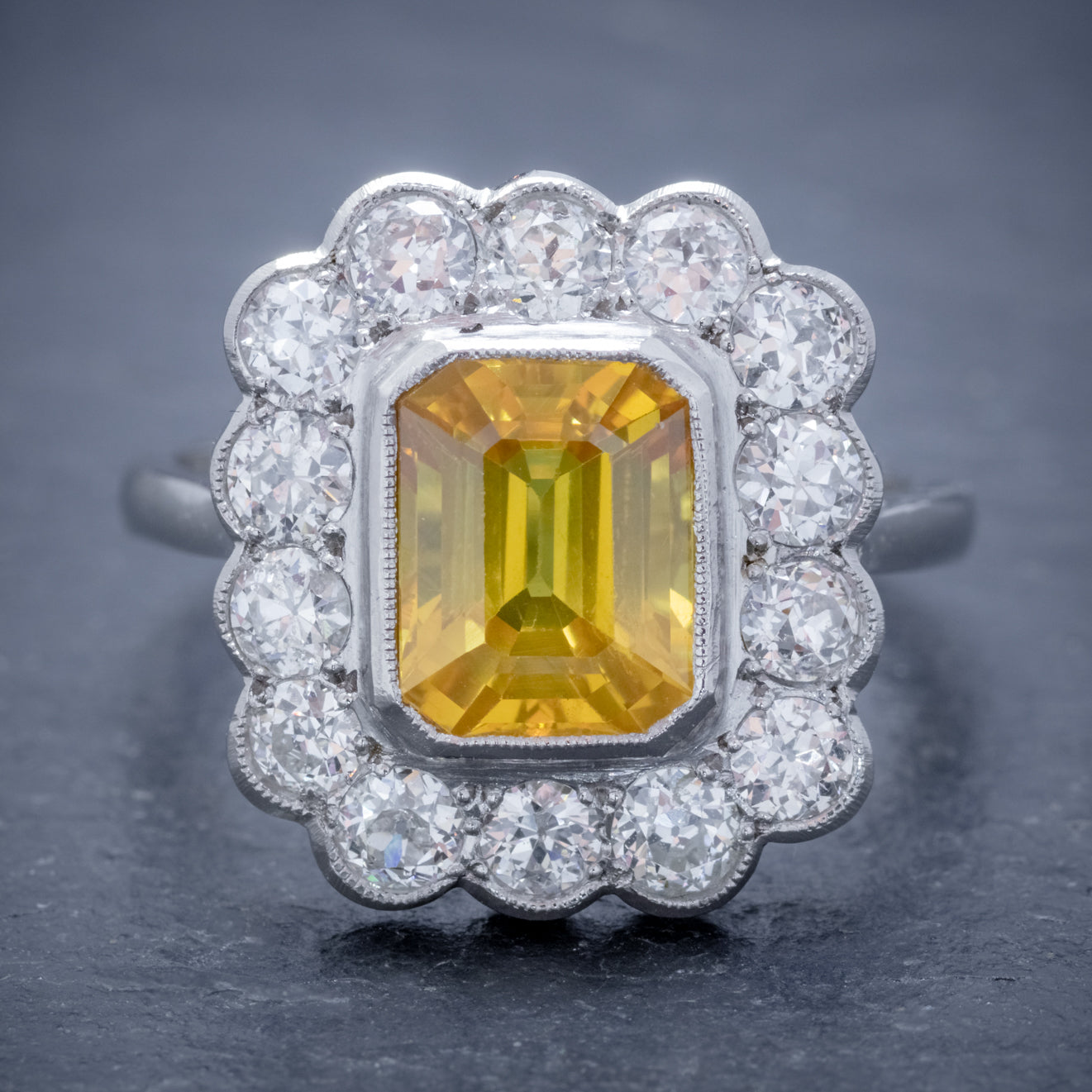 YELLOW SAPPHIRE DIAMOND RING 18CT GOLD PLATINUM 2.50CT SAPPHIRE 1.50CT OF DIAMOND Secondary image