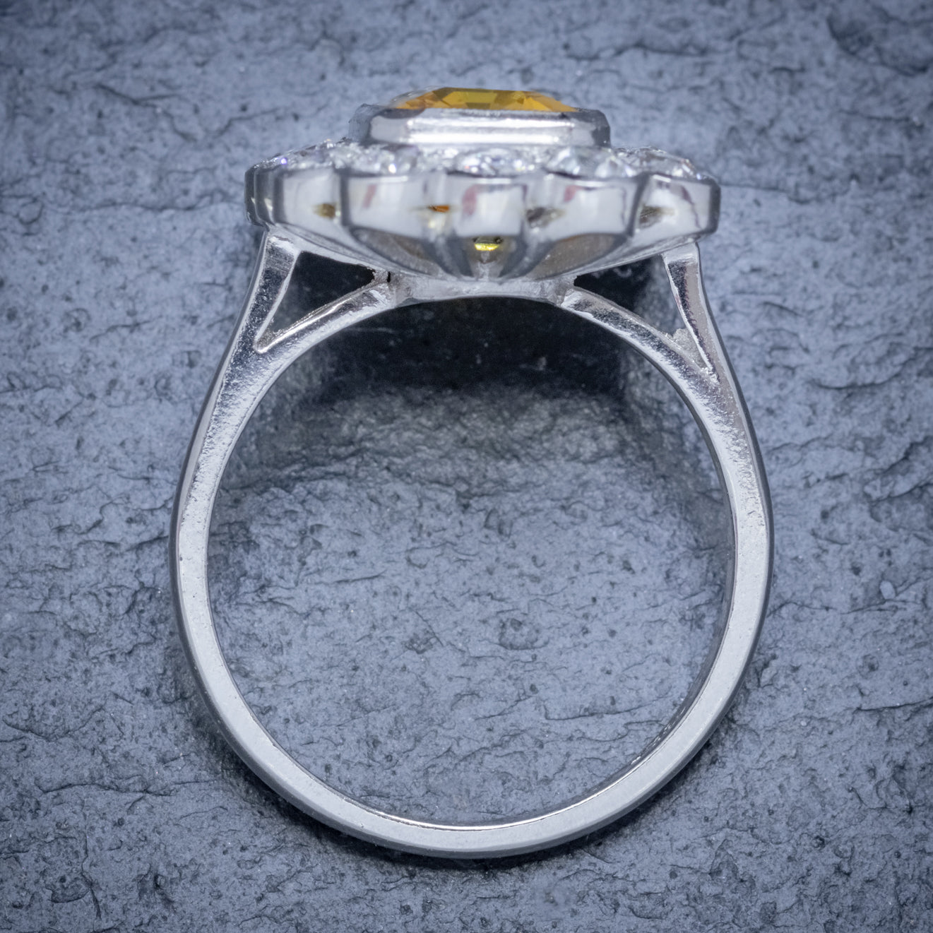 YELLOW SAPPHIRE DIAMOND RING 18CT GOLD PLATINUM 2.50CT SAPPHIRE 1.50CT OF DIAMOND TOP
